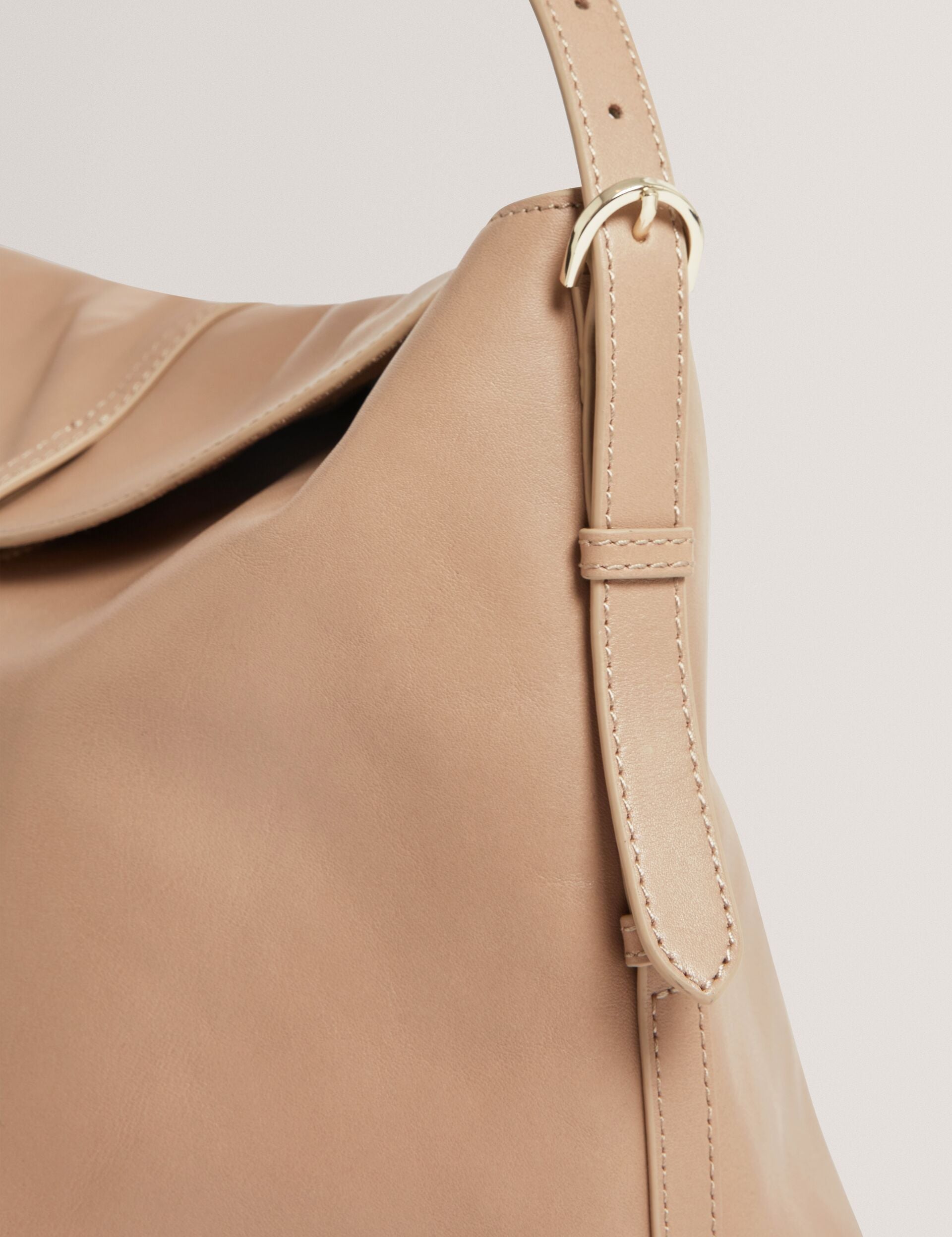 Ted Baker Rysann Bar Detail Slouch Leather Shoulder Bag Women's