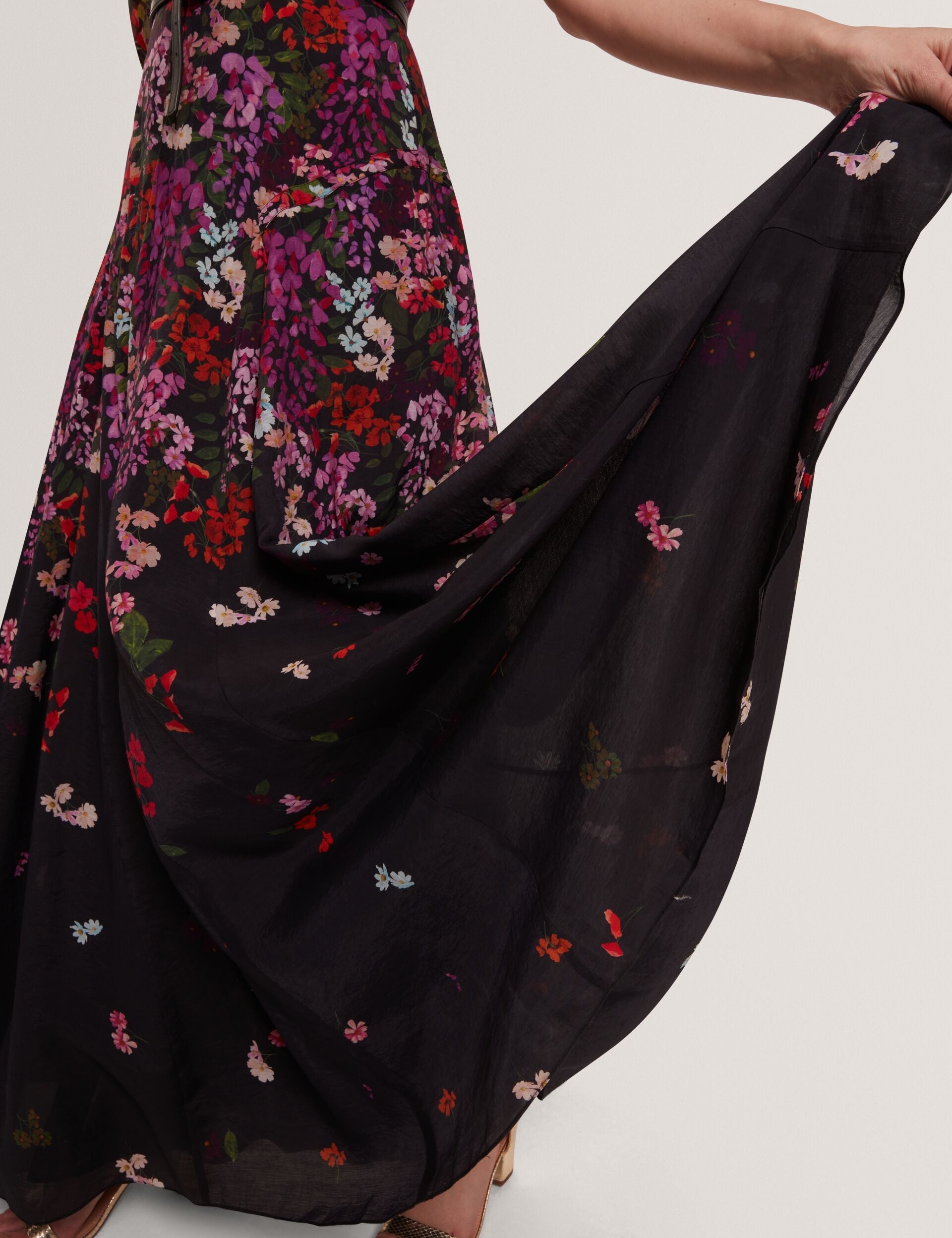 Ted Baker Zahhla Scattered Floral Puff Sleeve Aline Maxi Dress Women's