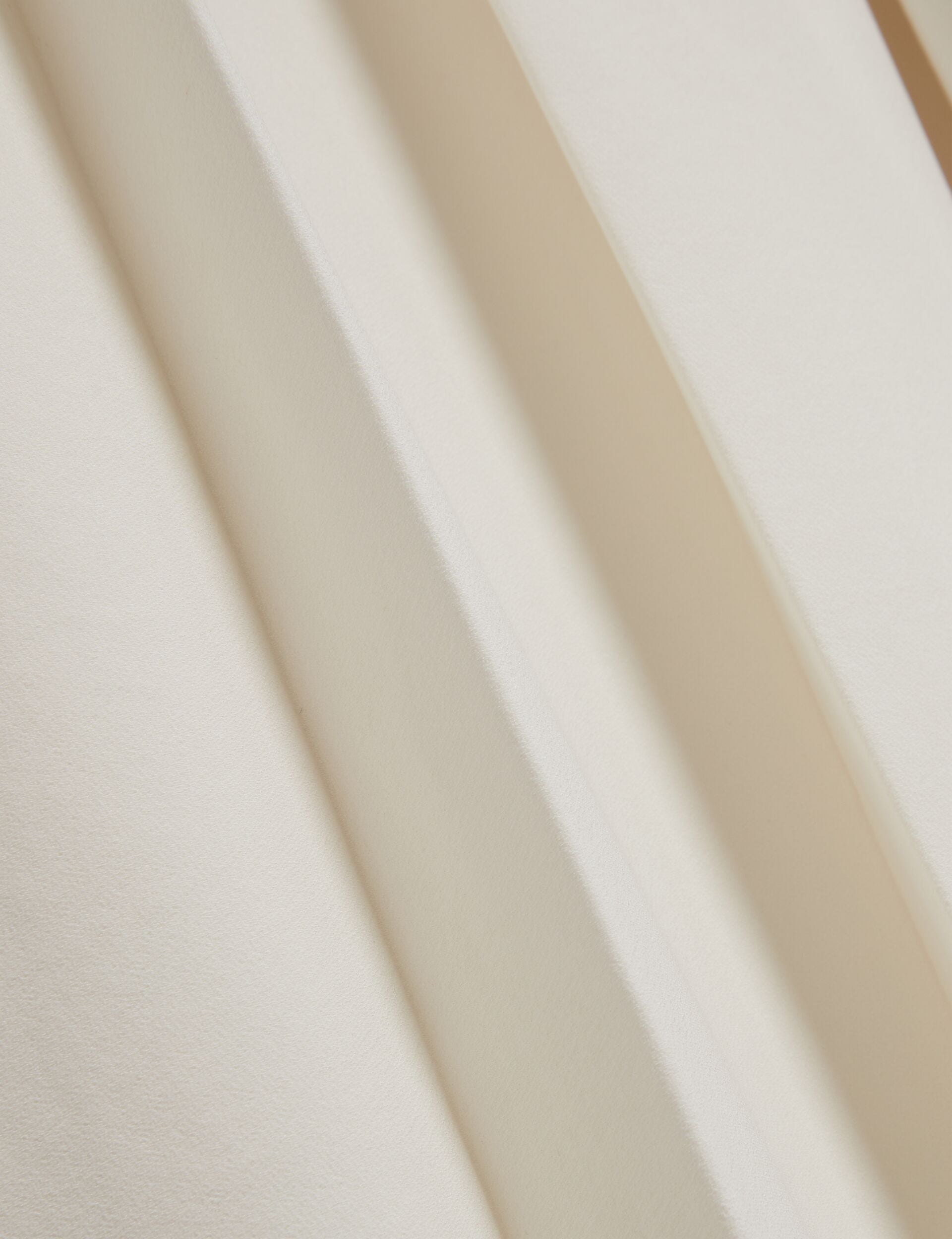 #color_ivory