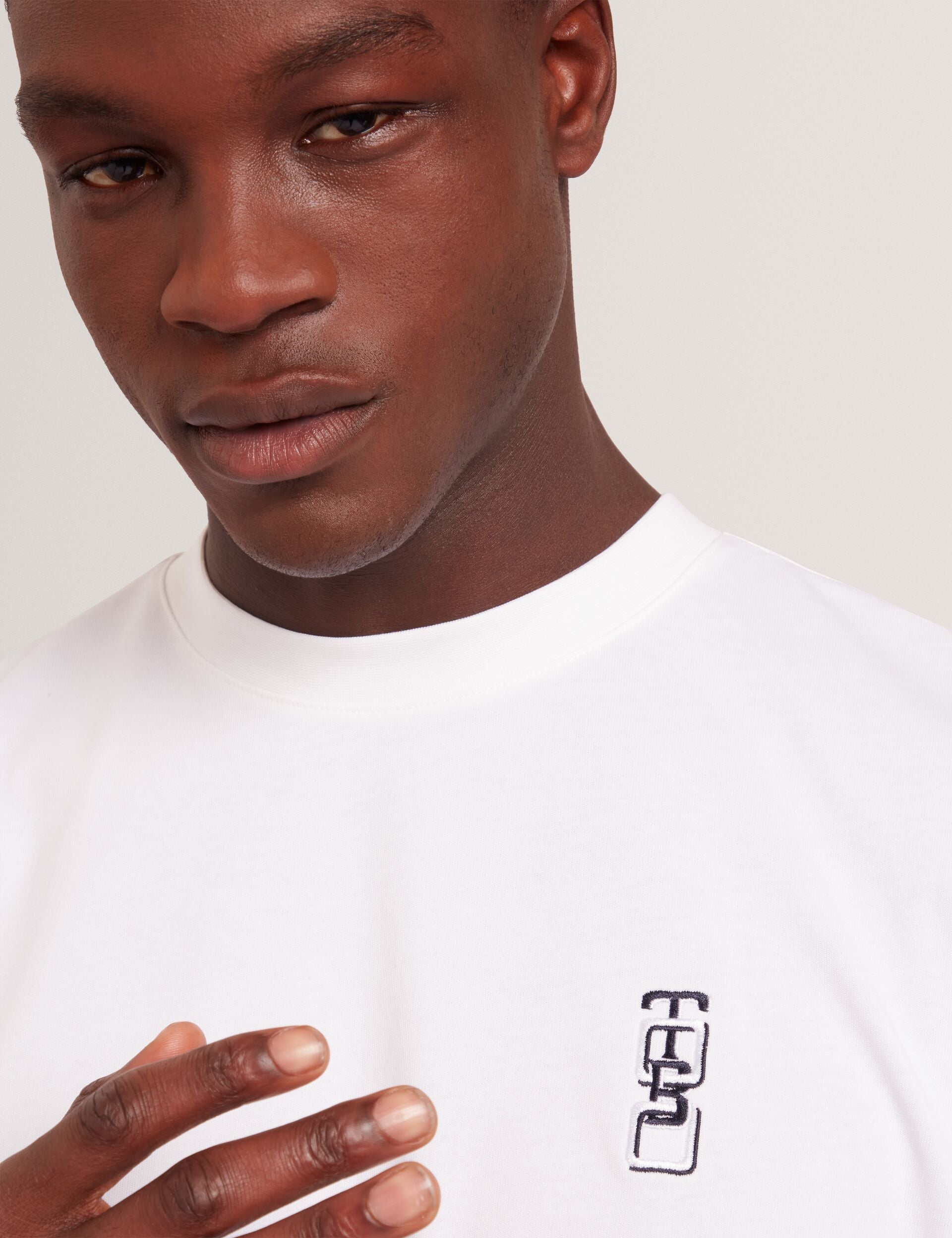 Ted Baker Kuyrt Embroidered Tb Logo Relaxed Tshirt