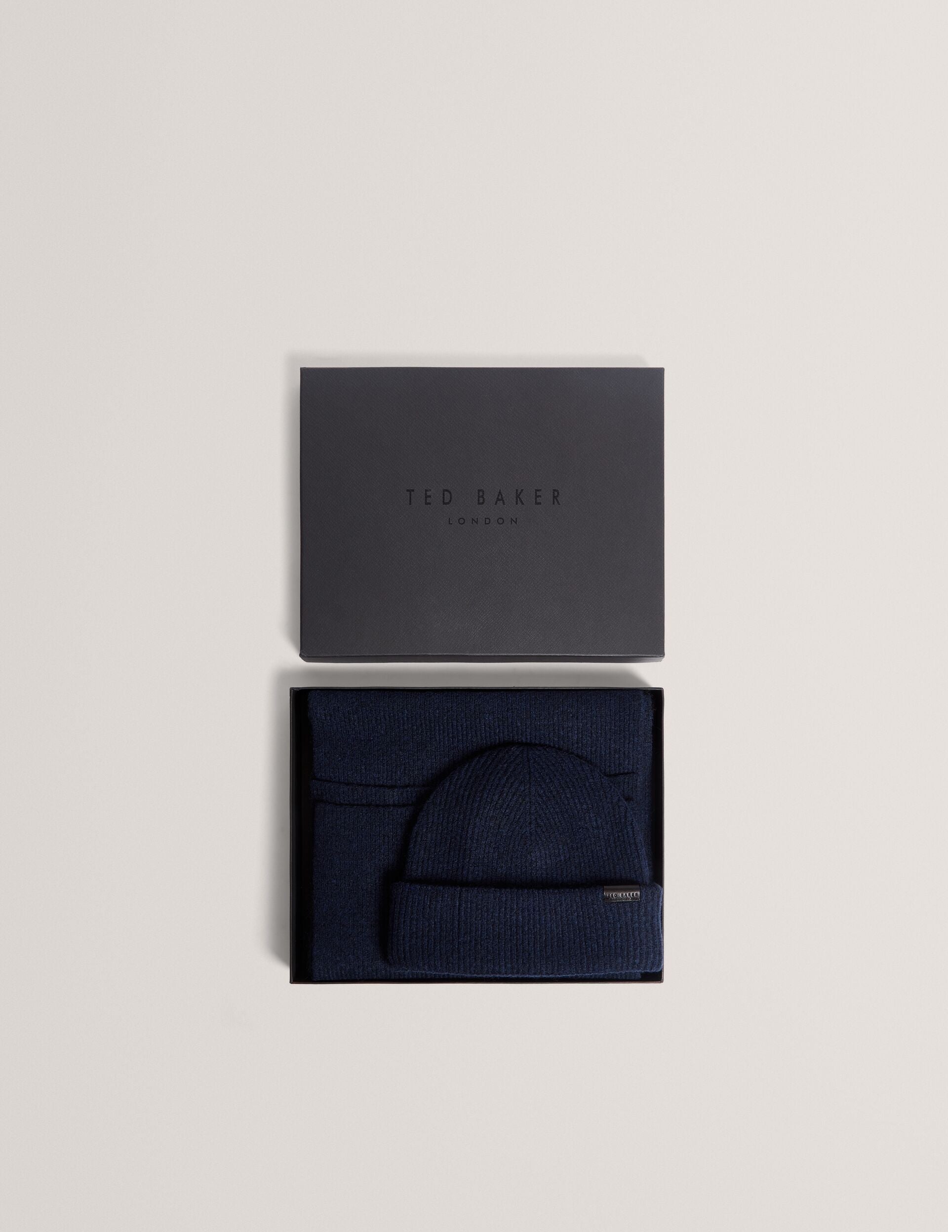 Ted Baker Alliiys Ribbed Hat And Scarf Gift Set