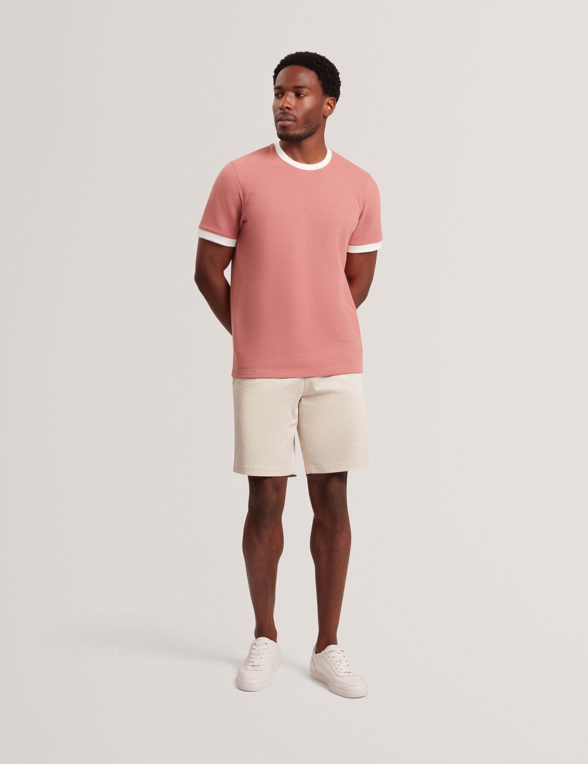 #color_mid-pink