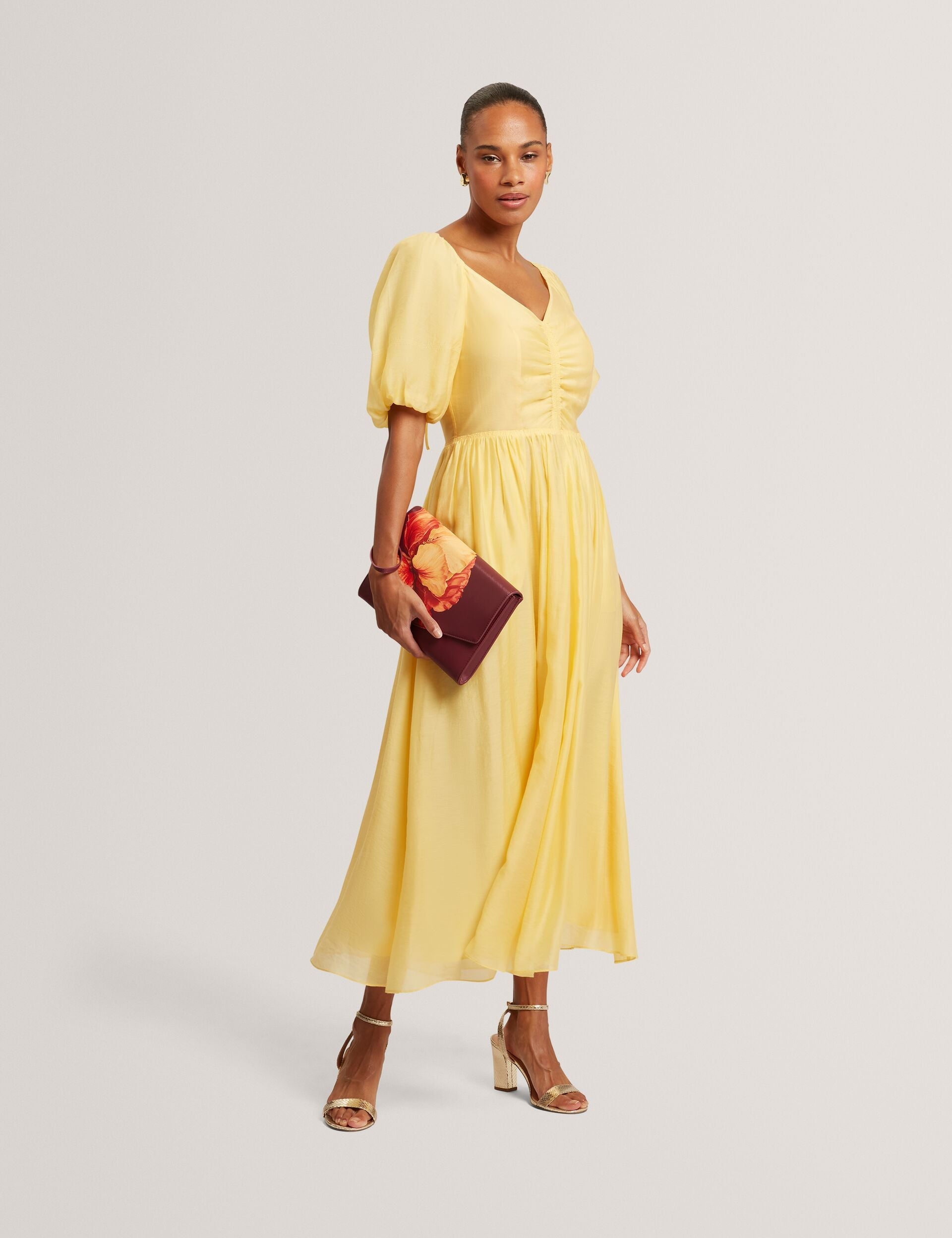 #color_light-yellow