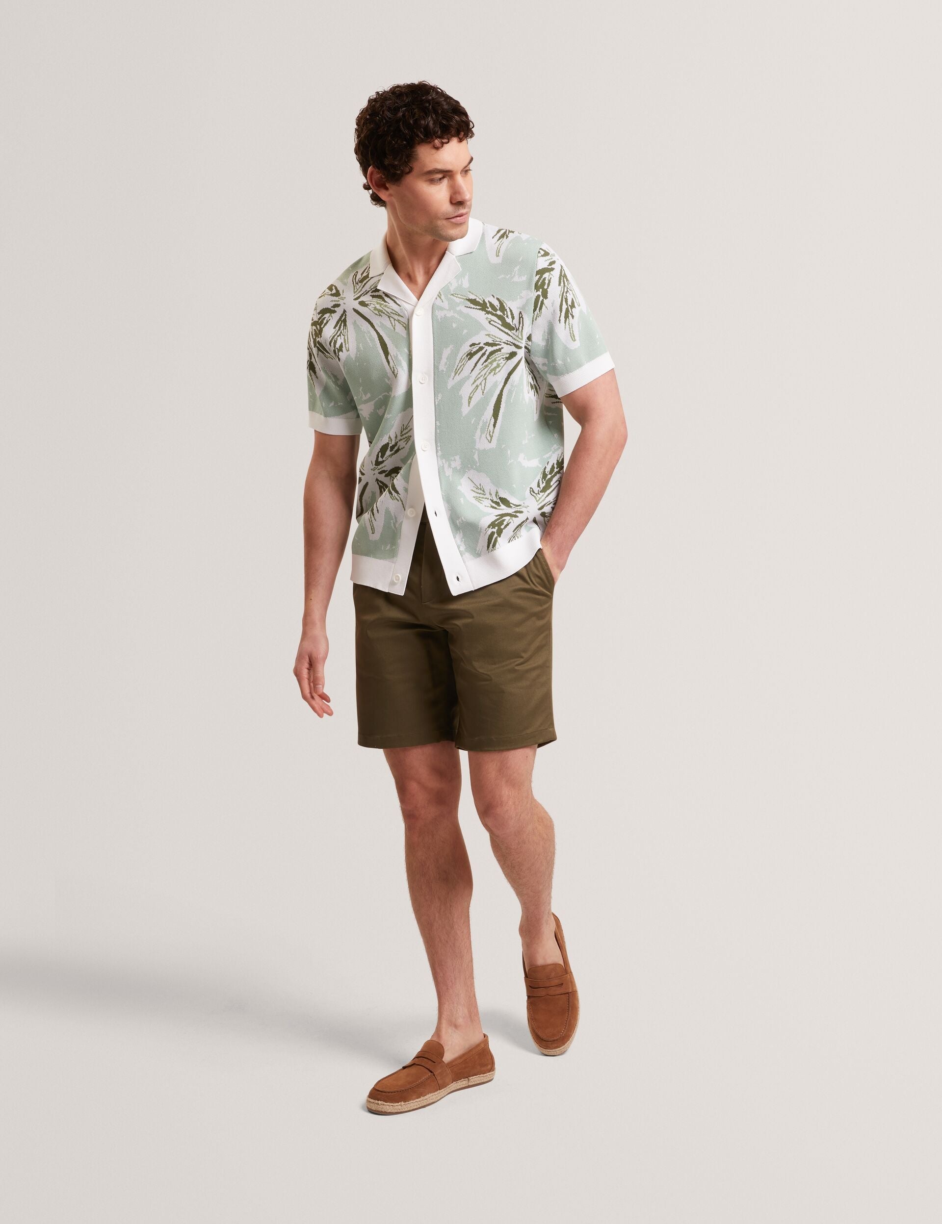 #color_khaki