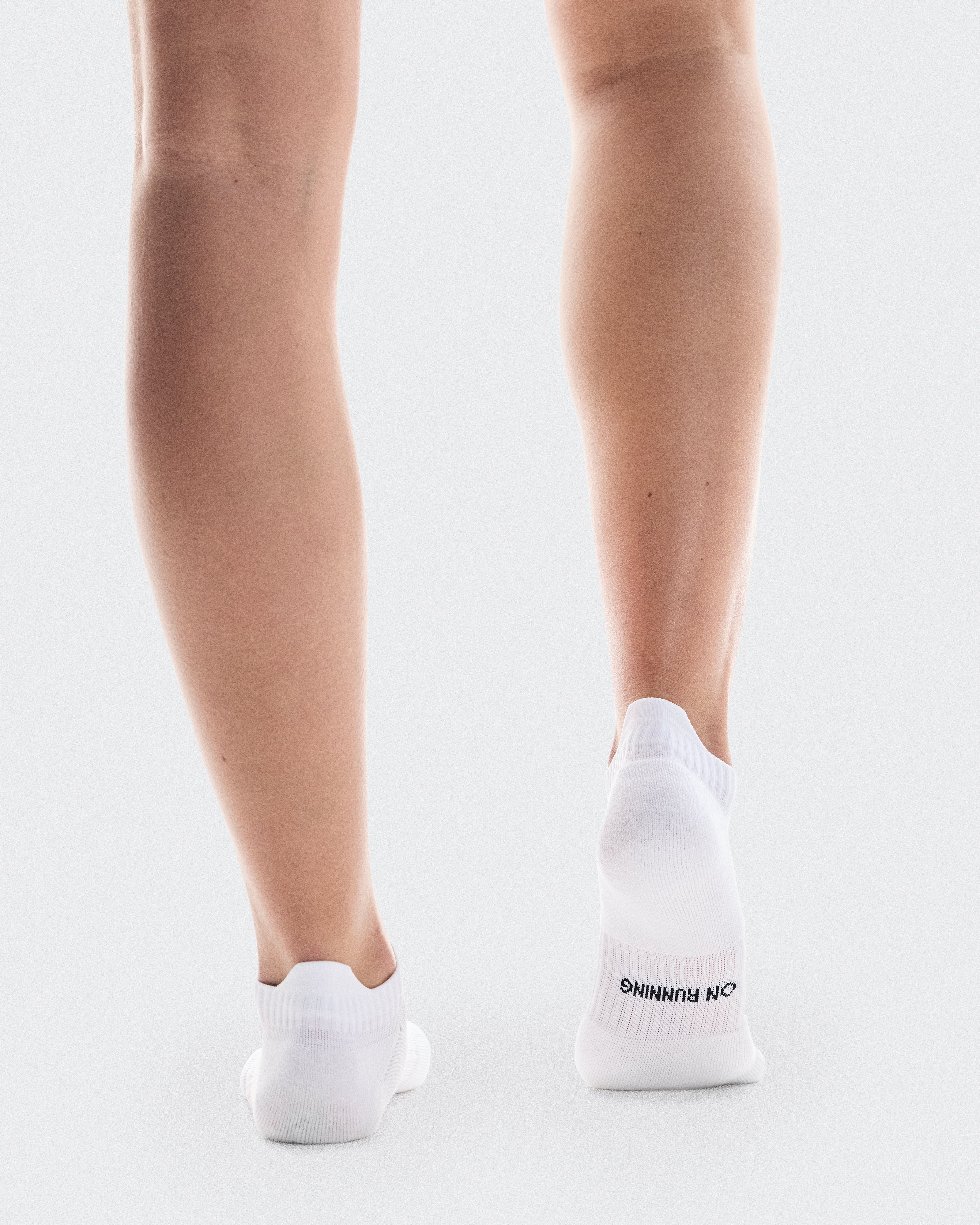 On Core Run Sock Low 2P White