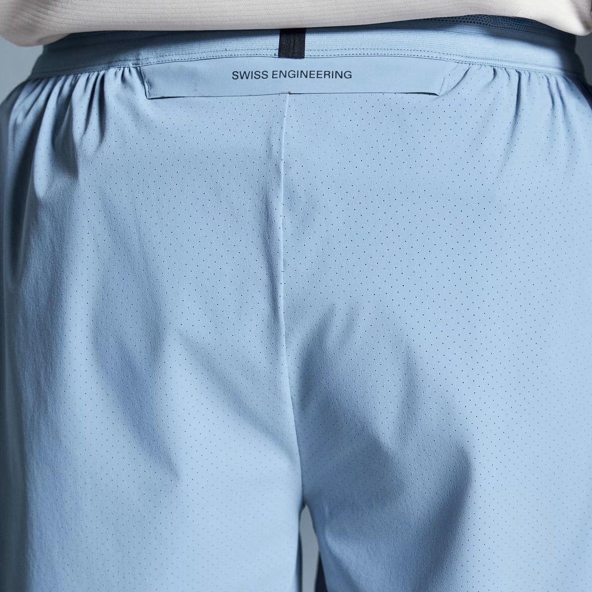 On 5" Performance Shorts Chambray
