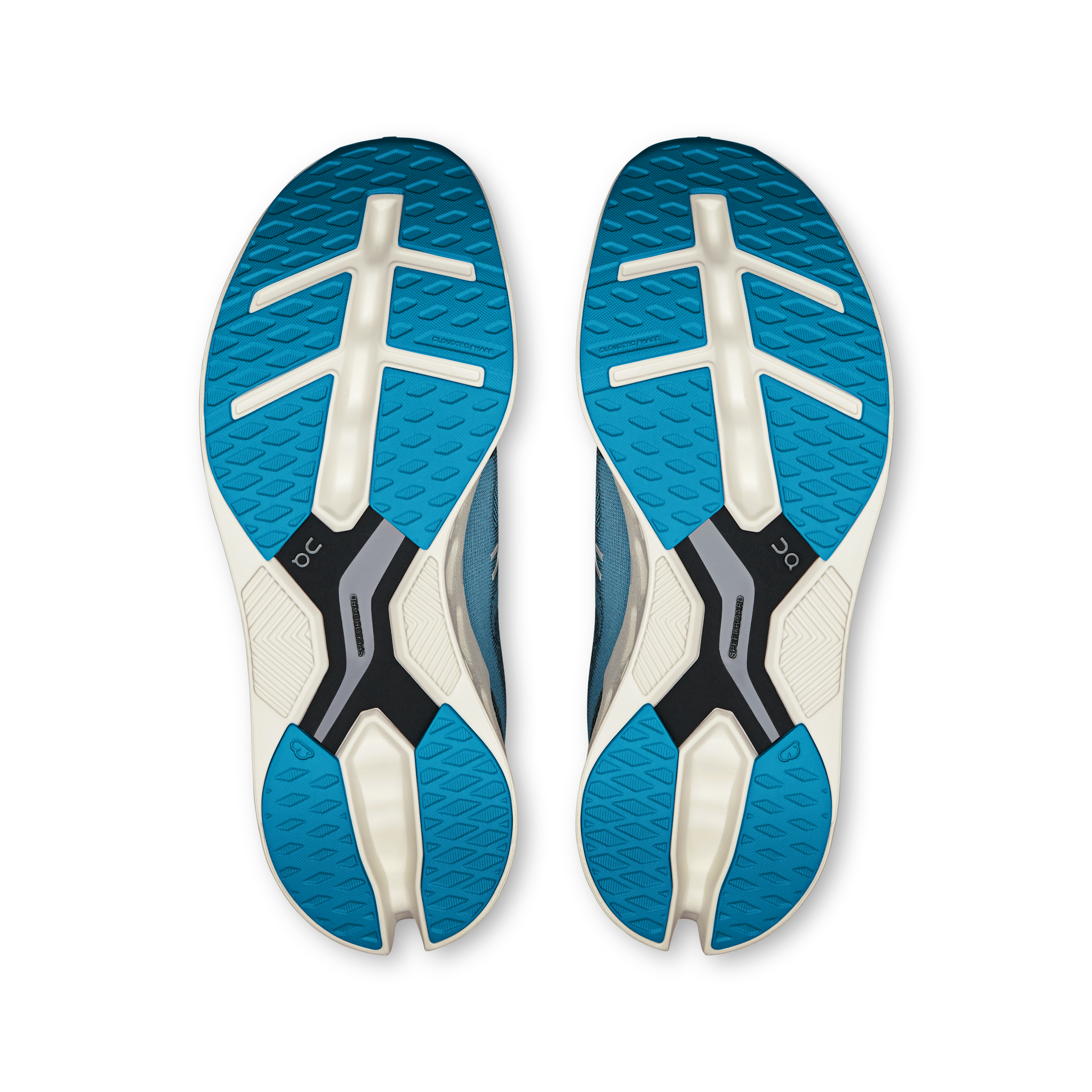 On Cloudeclipse Niagara Ivory