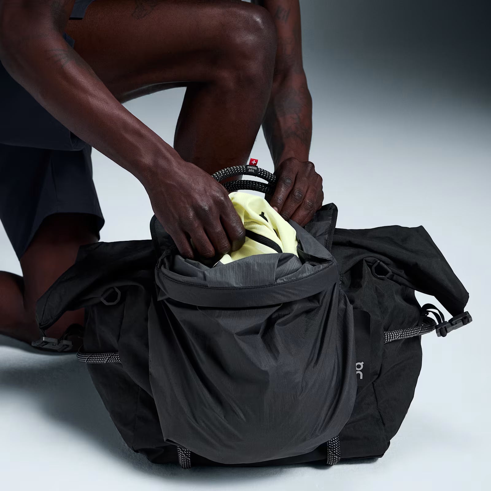 On Track Pack 40L Elite Black | Magnet