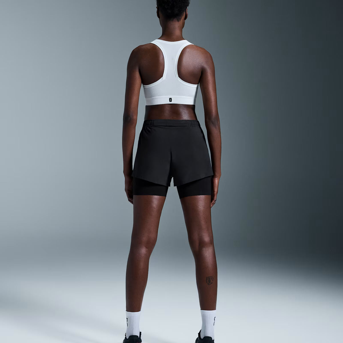 On Pace Bra Undyed-White | Black (Women'S)