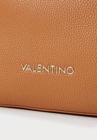 Valentino Brixton Handbag Cuoio