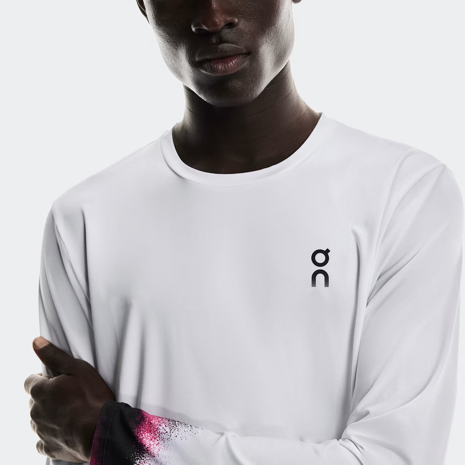 On Court Long-T White | Black