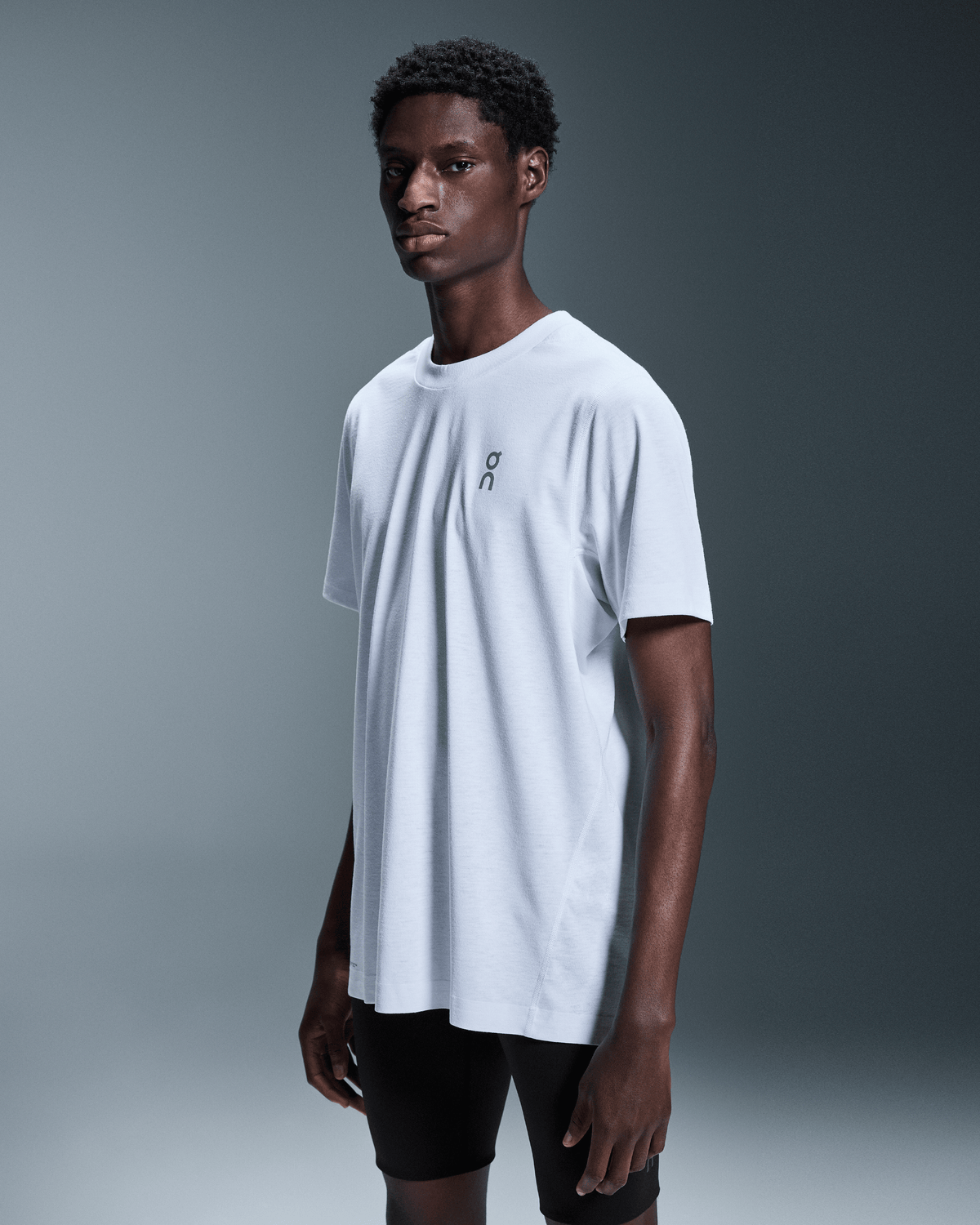 On Active-T Graphic White