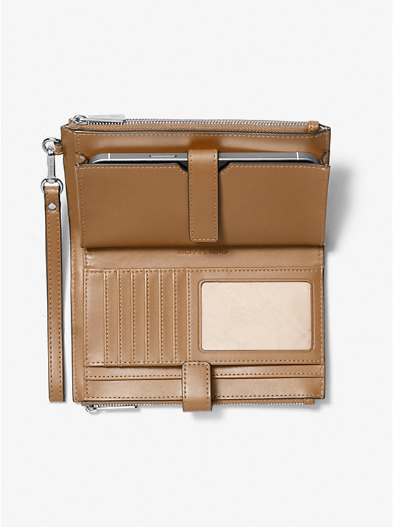 Jet Set Large Ombr Signature Logo Wristlet Husk