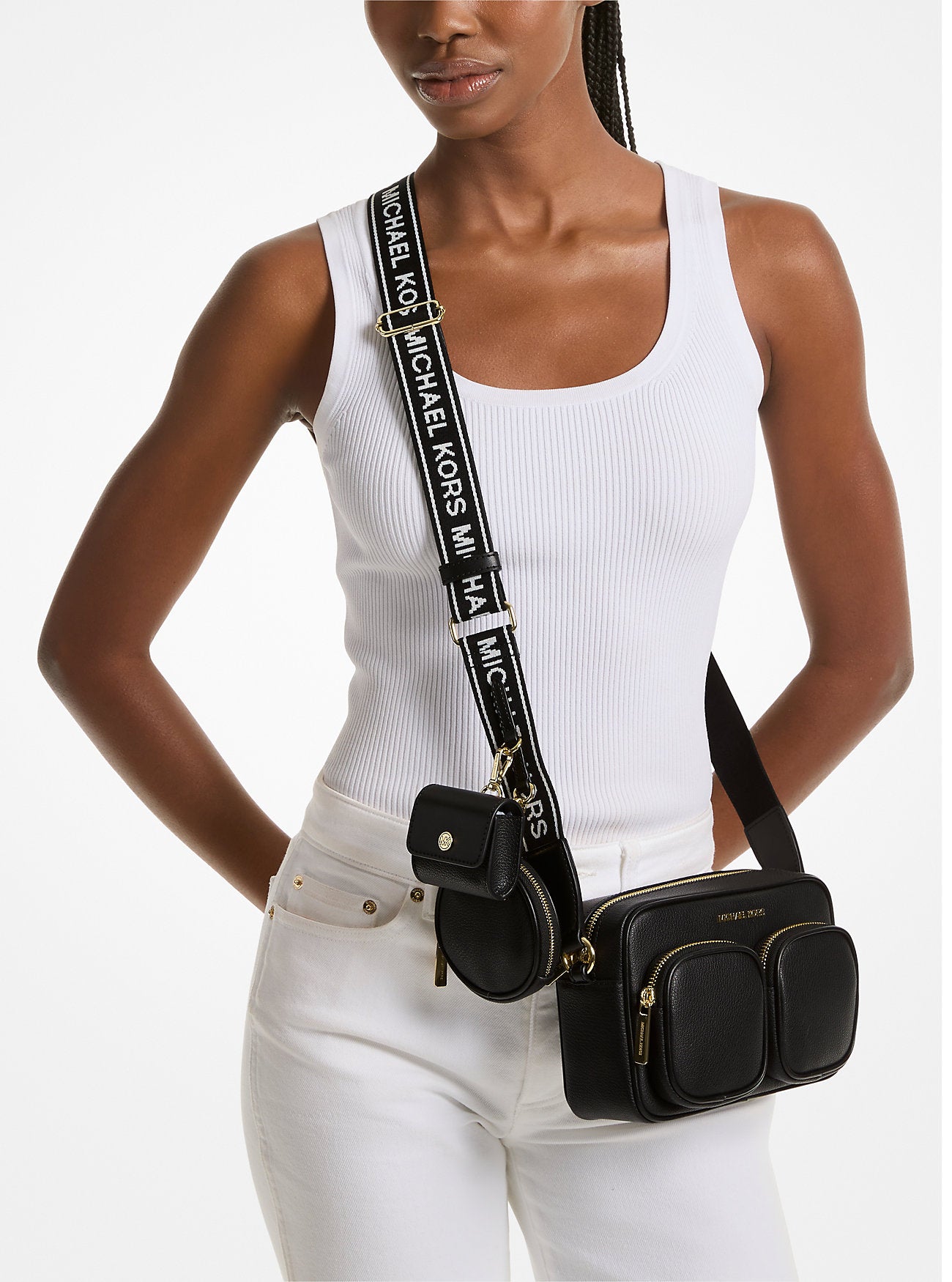 Jet Set Travel Medium Leather Messenger Bag Black Black