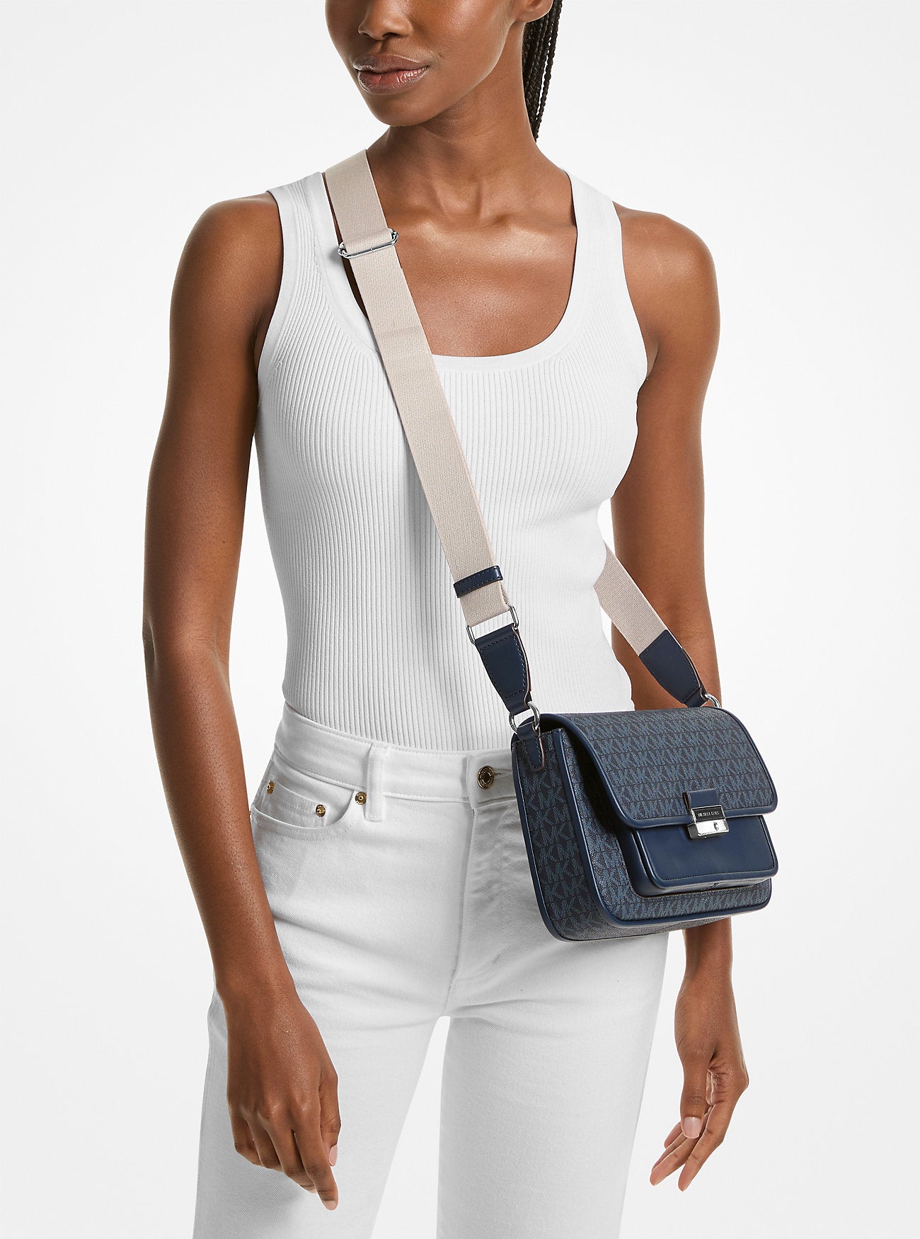 Bradshaw Medium Signature Logo Messenger Bag Admiral Admiral