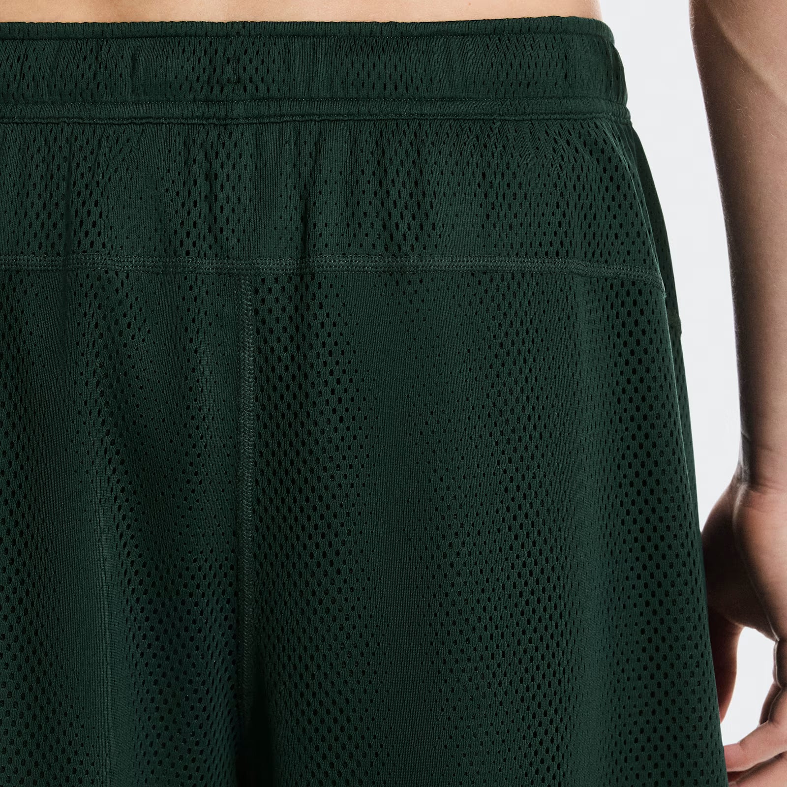 On Train Volt Shorts Obsidian