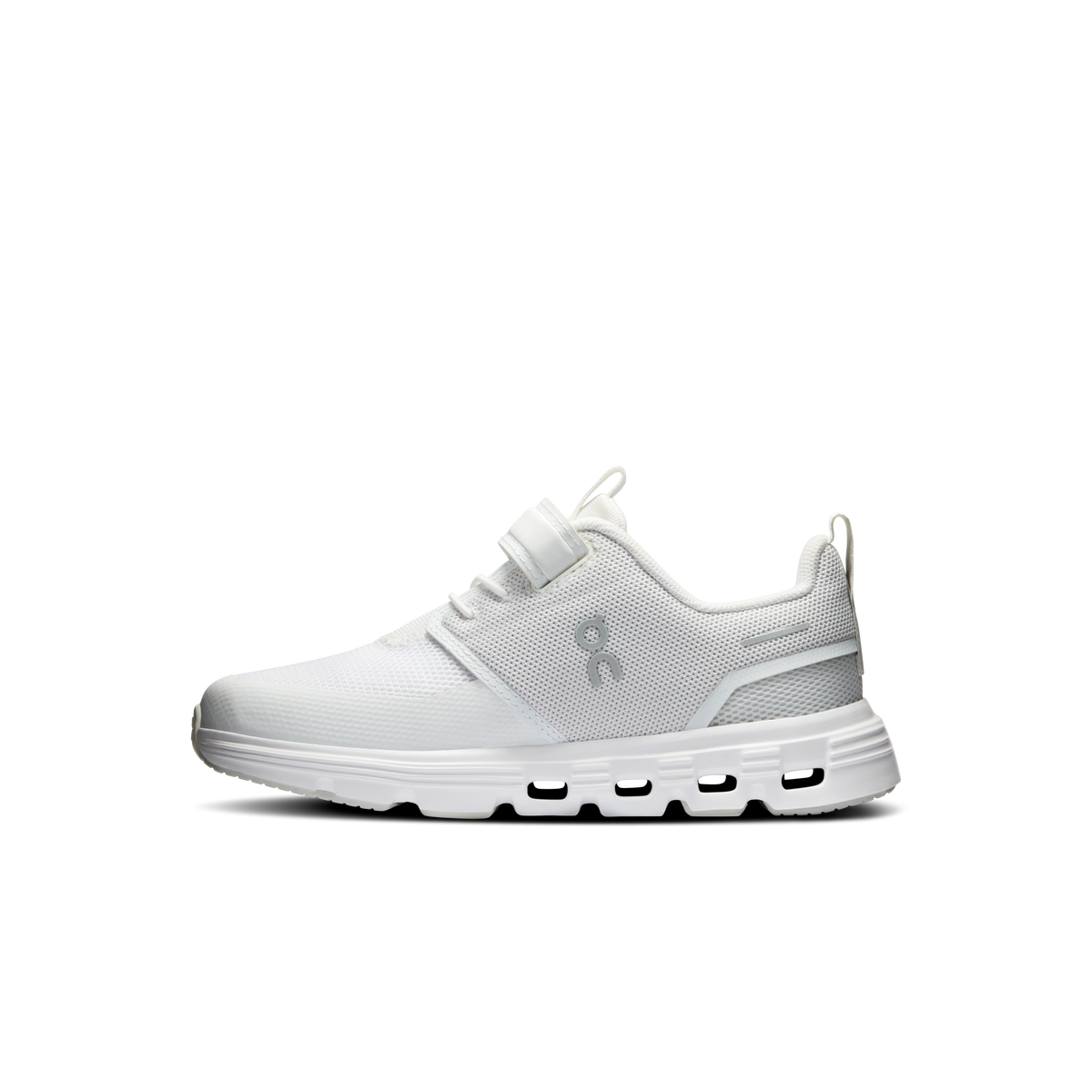On Cloud Play 2 White White