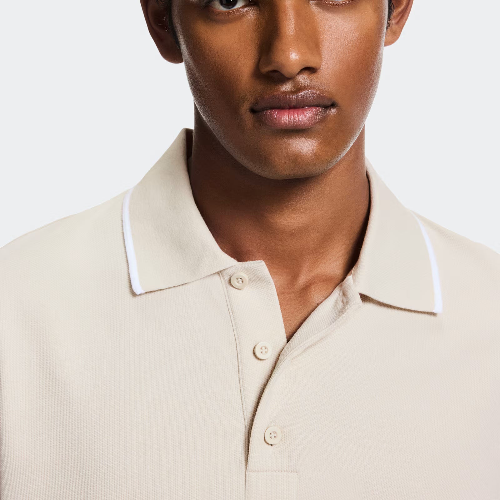 On Courtside Polo Sand | White