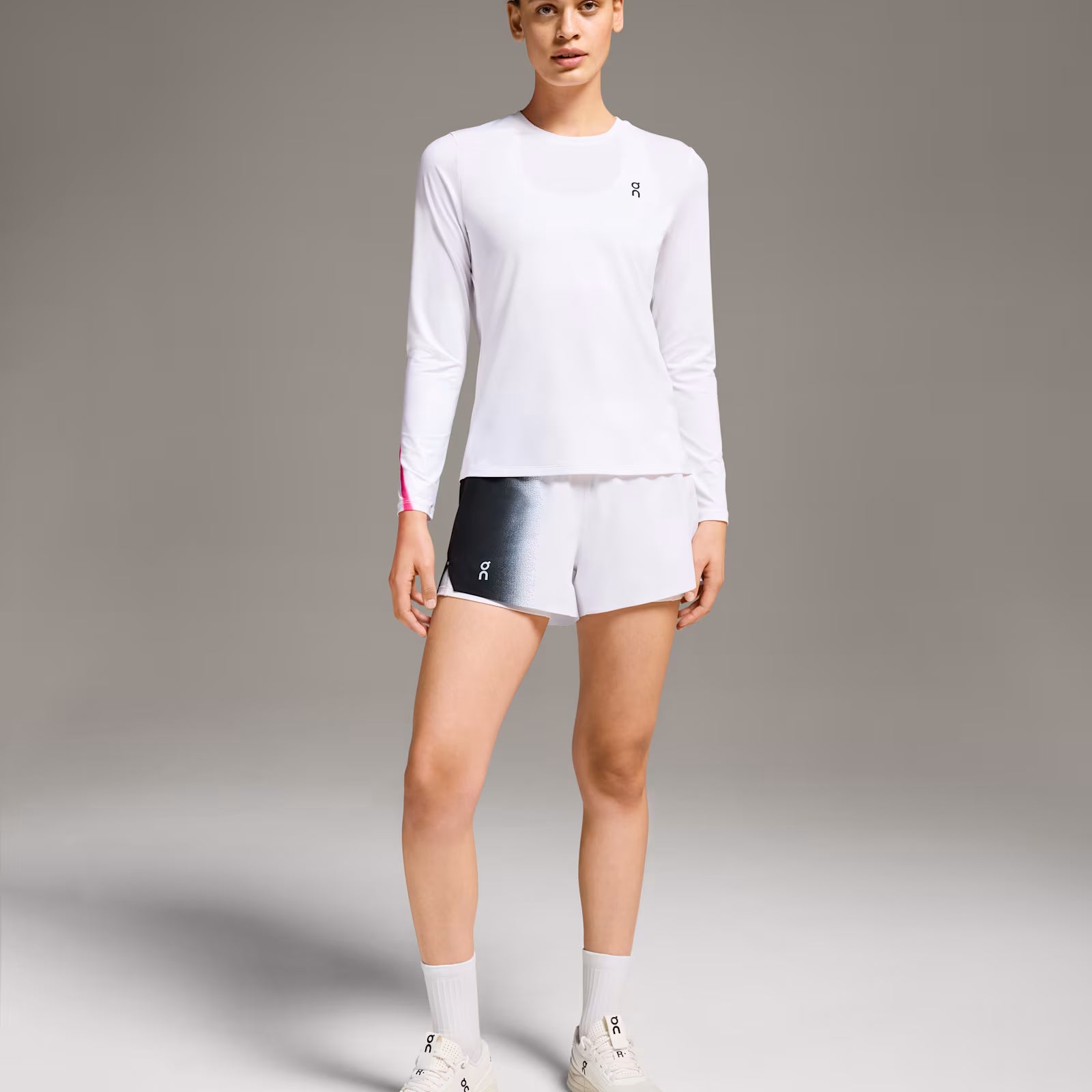 On Court Long-T White (Women'S)