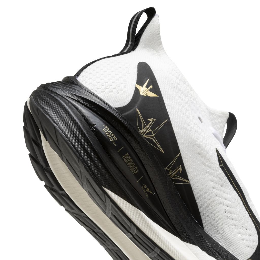 Mizuno Unisex Neo Vista 2 Origami Pack Running Shoe White Black