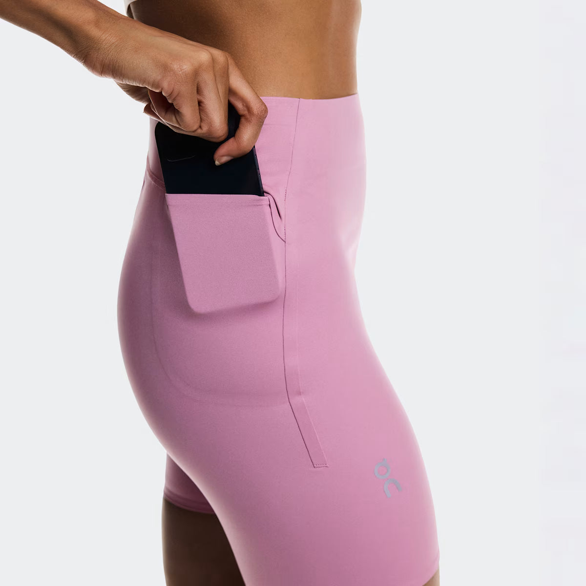 On Train Tights Short Sakura (Women'S)