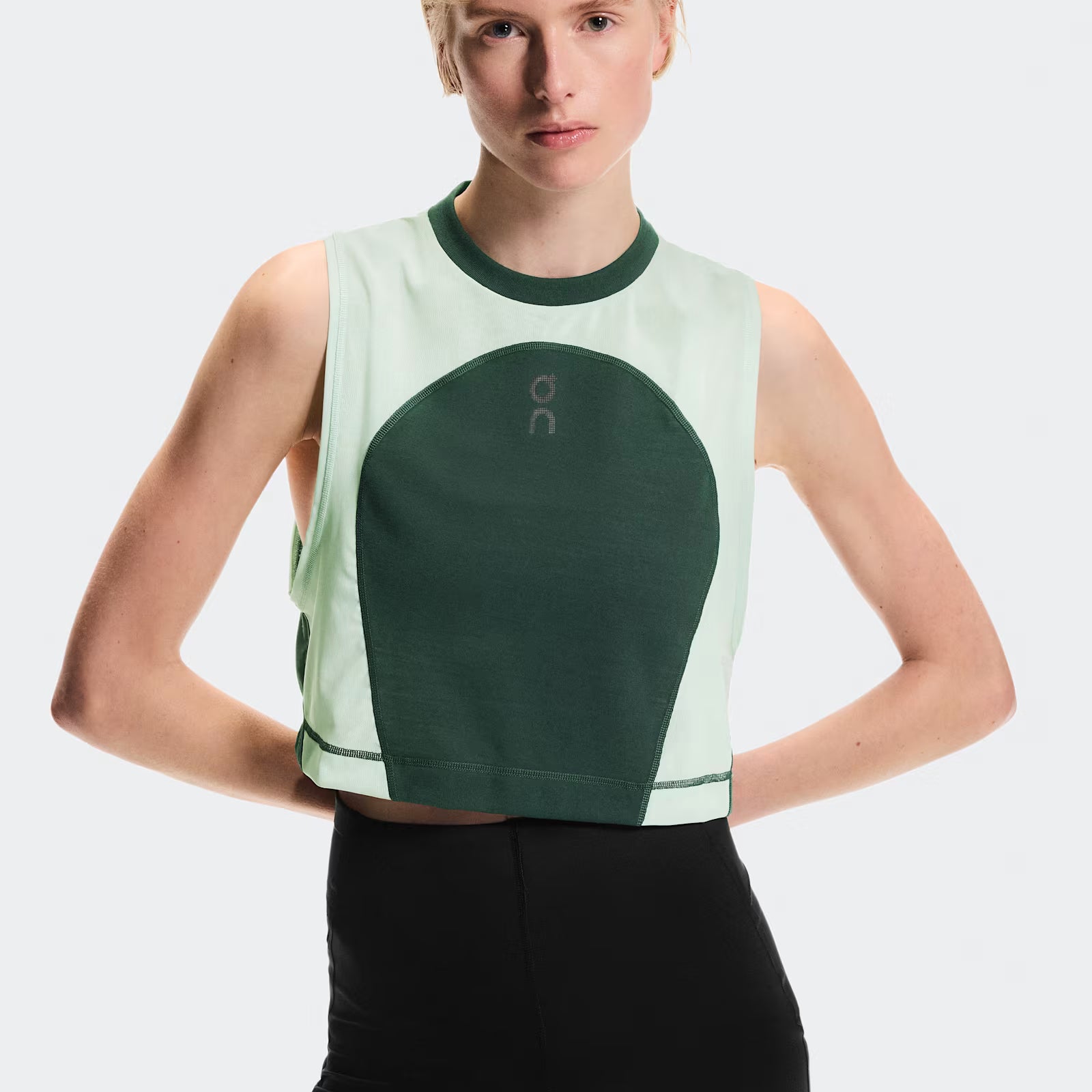 On Train Volt Tank Obsidian (Women'S)