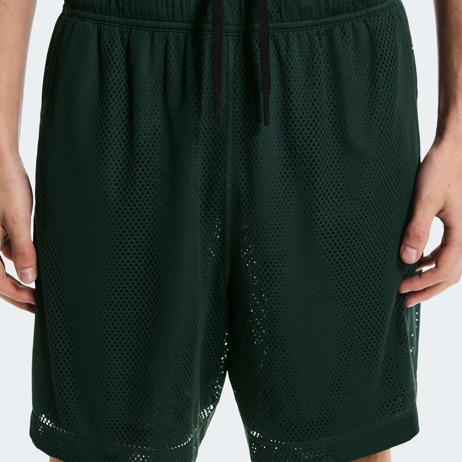 On Train Volt Shorts Obsidian
