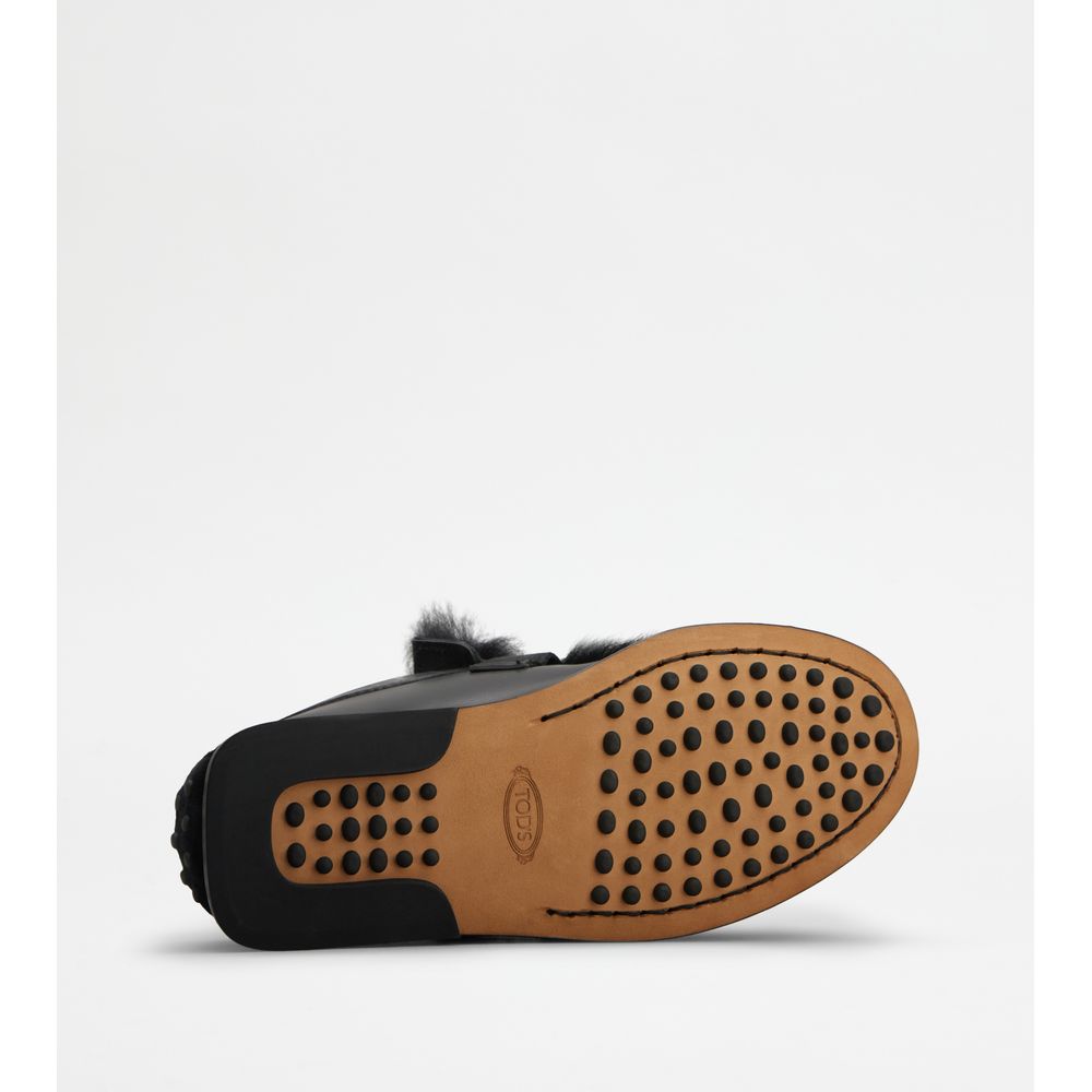 Tods Loafers In Leather Black Womens
