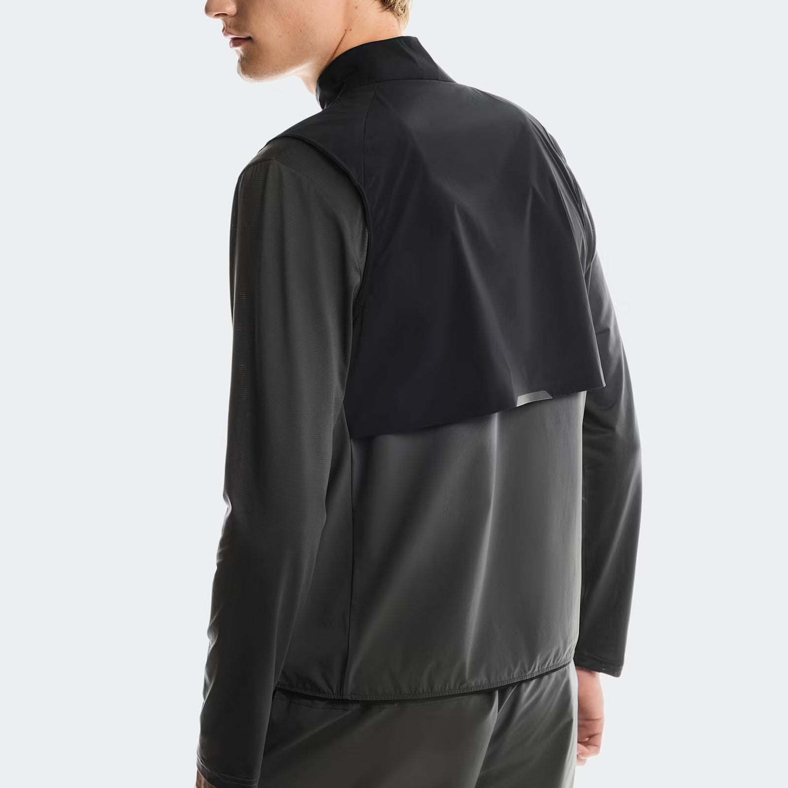 On Weather Vest Black | Eclipse