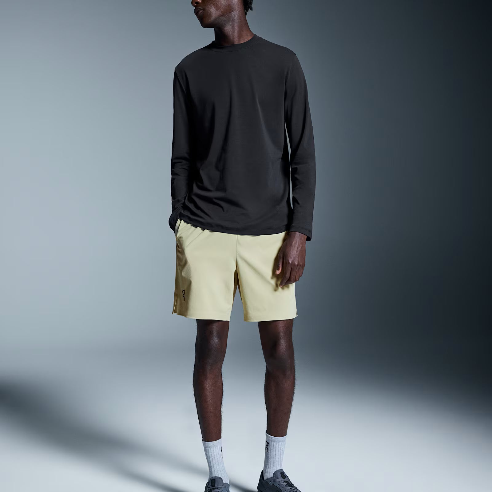 On Focus Long-T Black