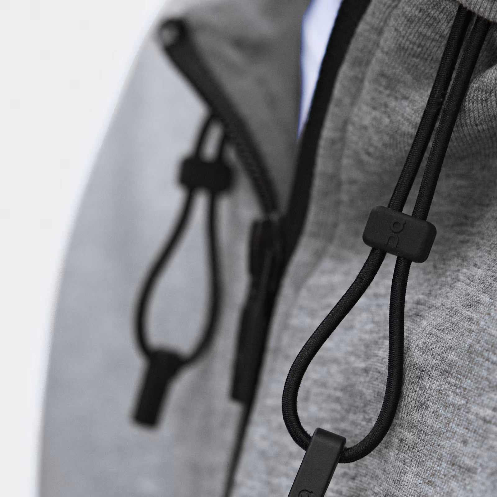 On Focus Tech Zip Hoodie Basalt
