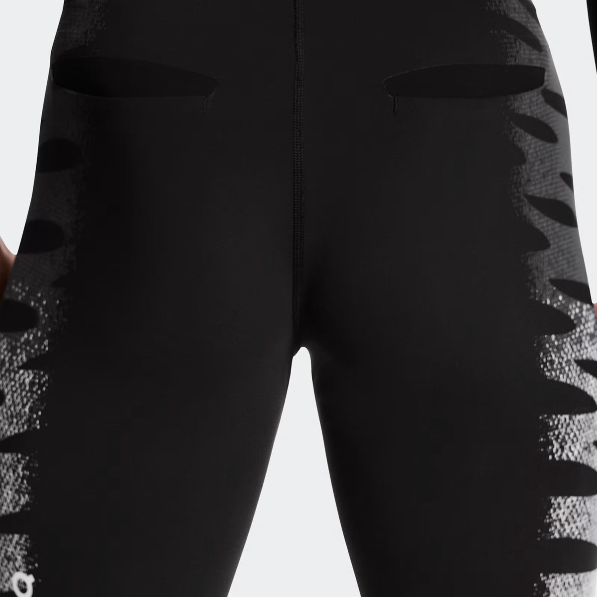 On Zero Half Tights Iron | White