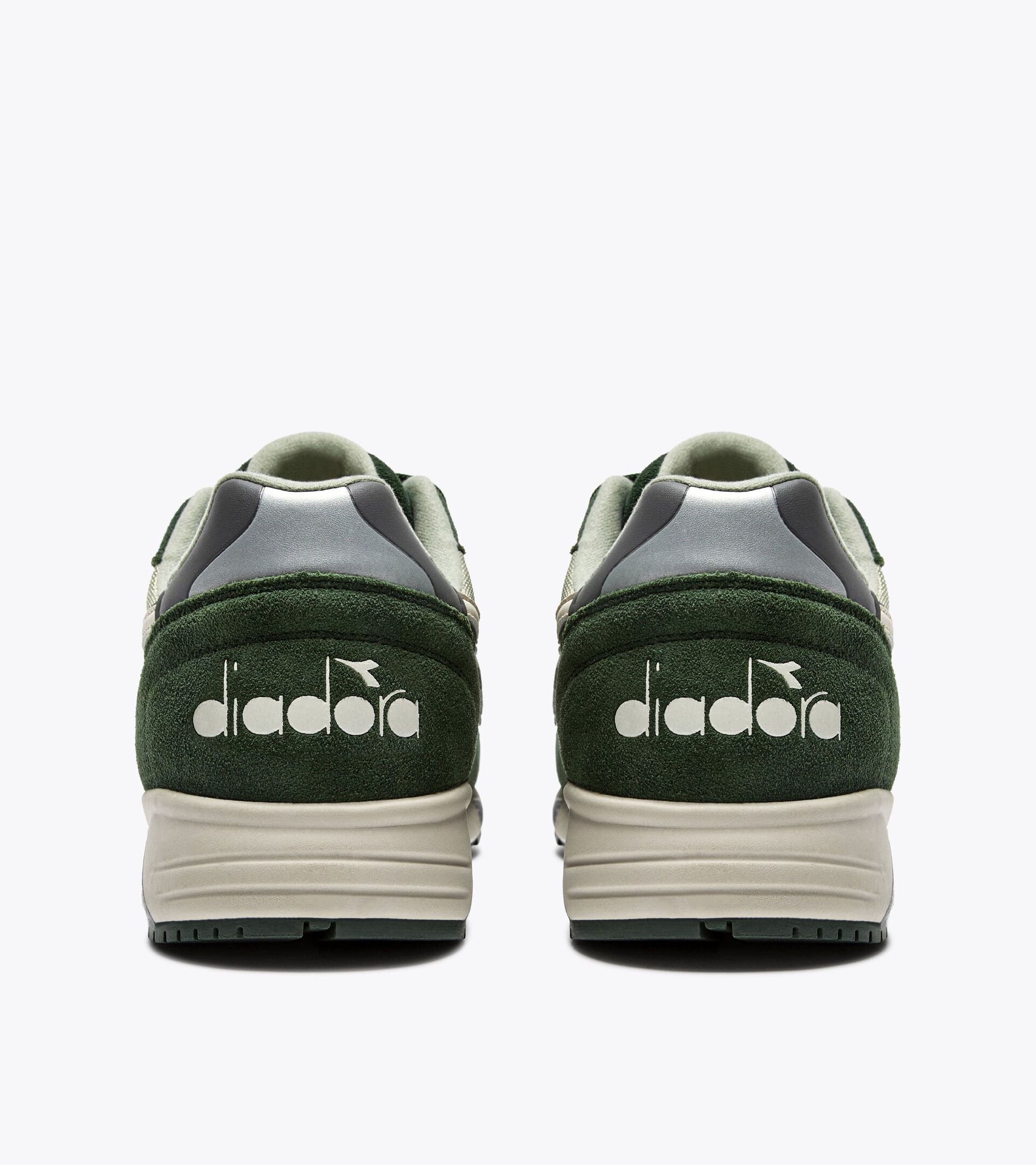 Diadora N902 Tofu /Blk Forest/Steel Gry