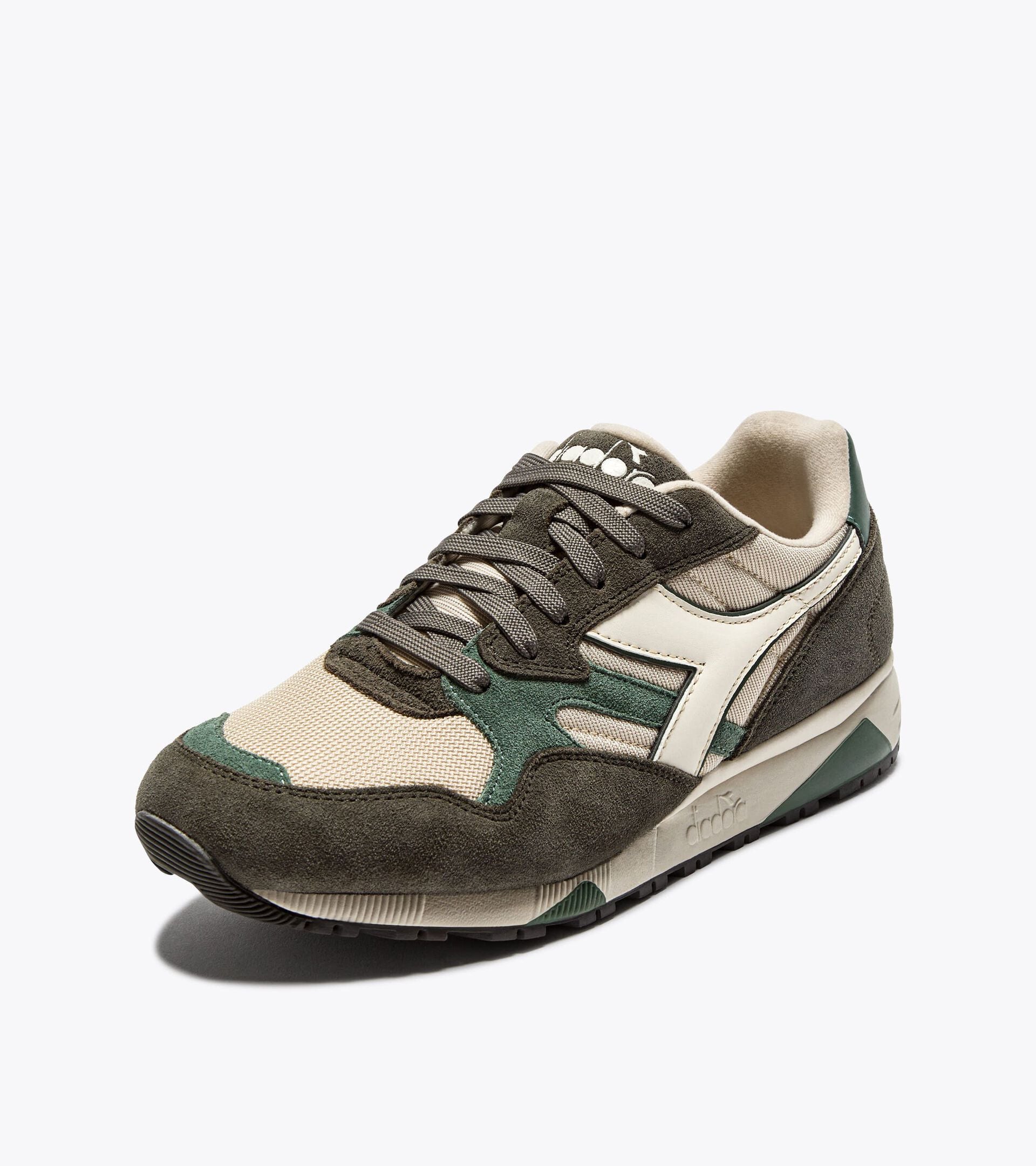 Diadora N902 Tofu /Tarmac/Duck Green