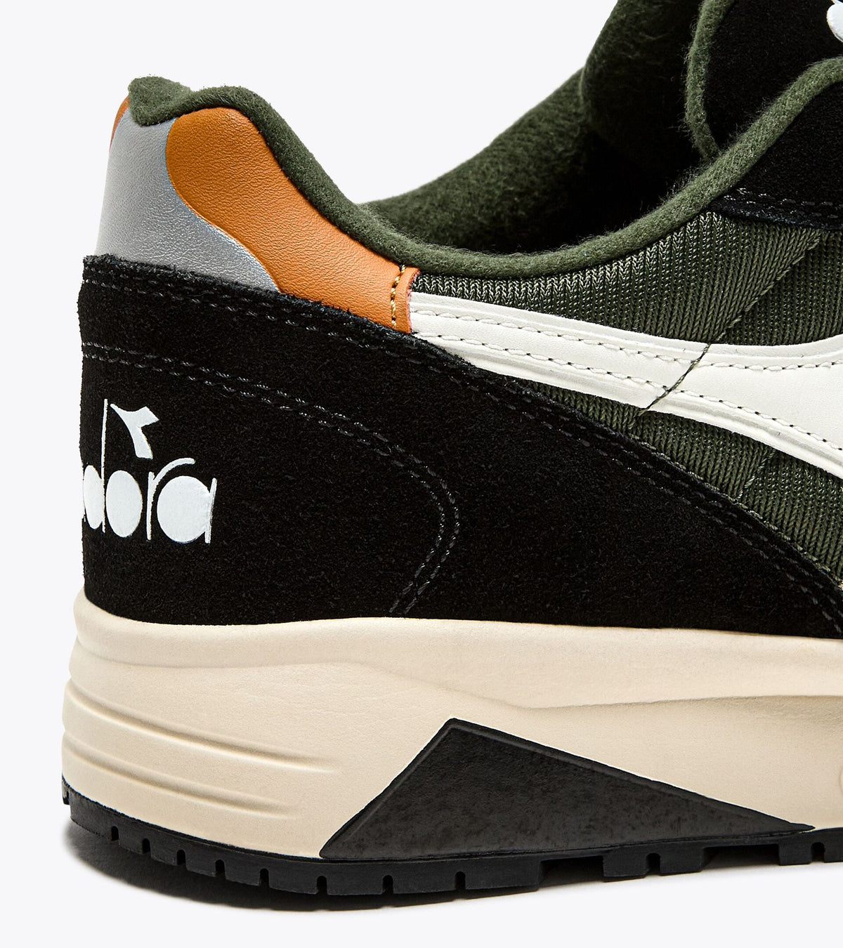 Diadora N902 Kombu Green/Black