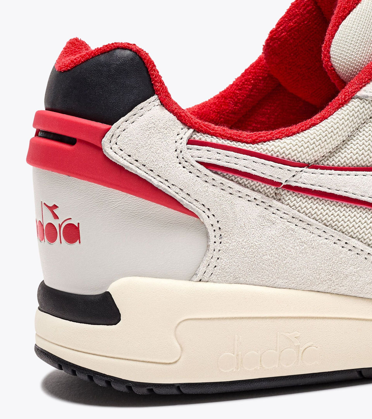 Diadora Winner Games White/Carmine Red
