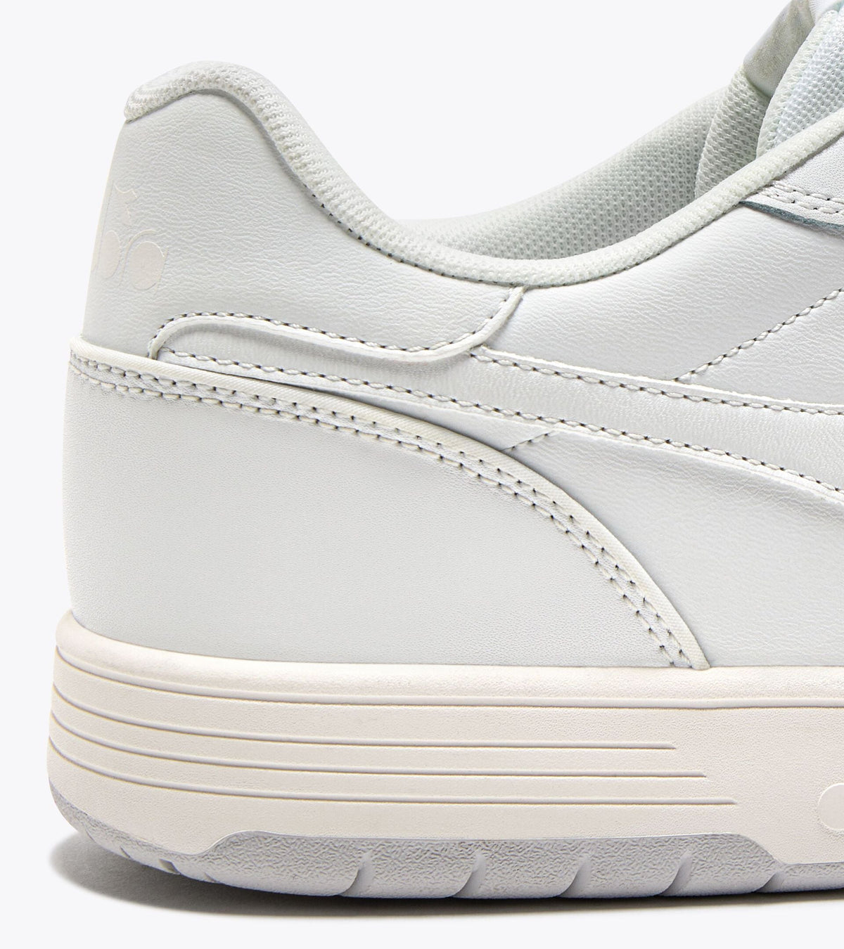 Diadora Deuce White