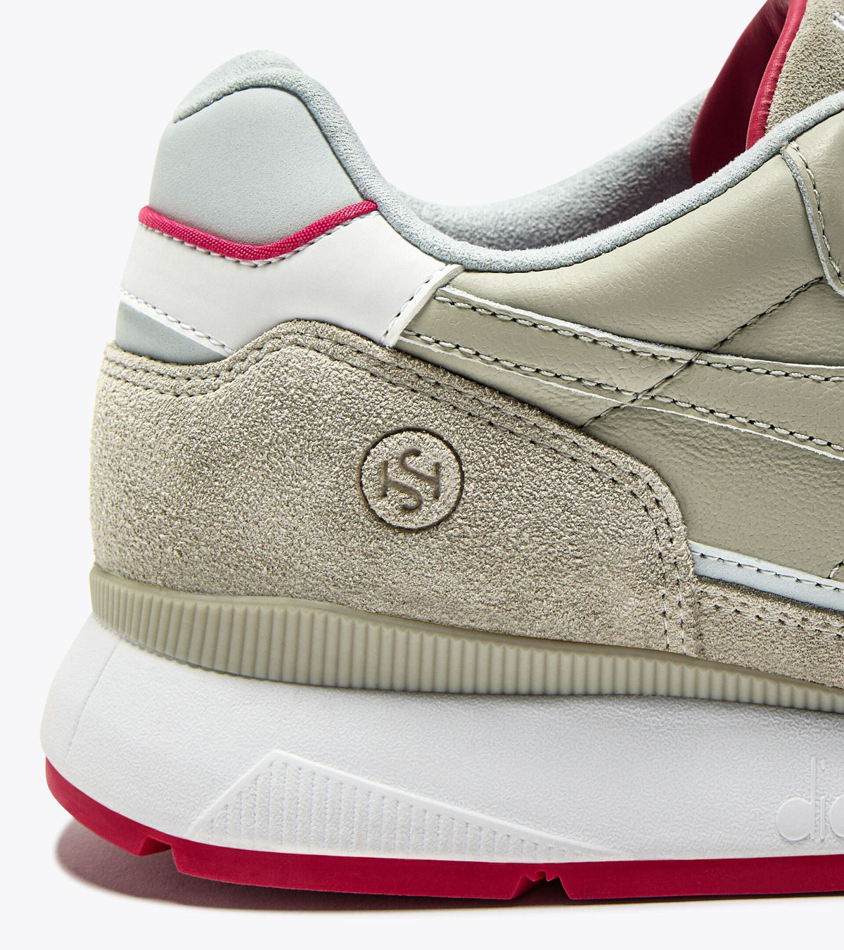 Diadora V7000 Hikmet Agata Gray