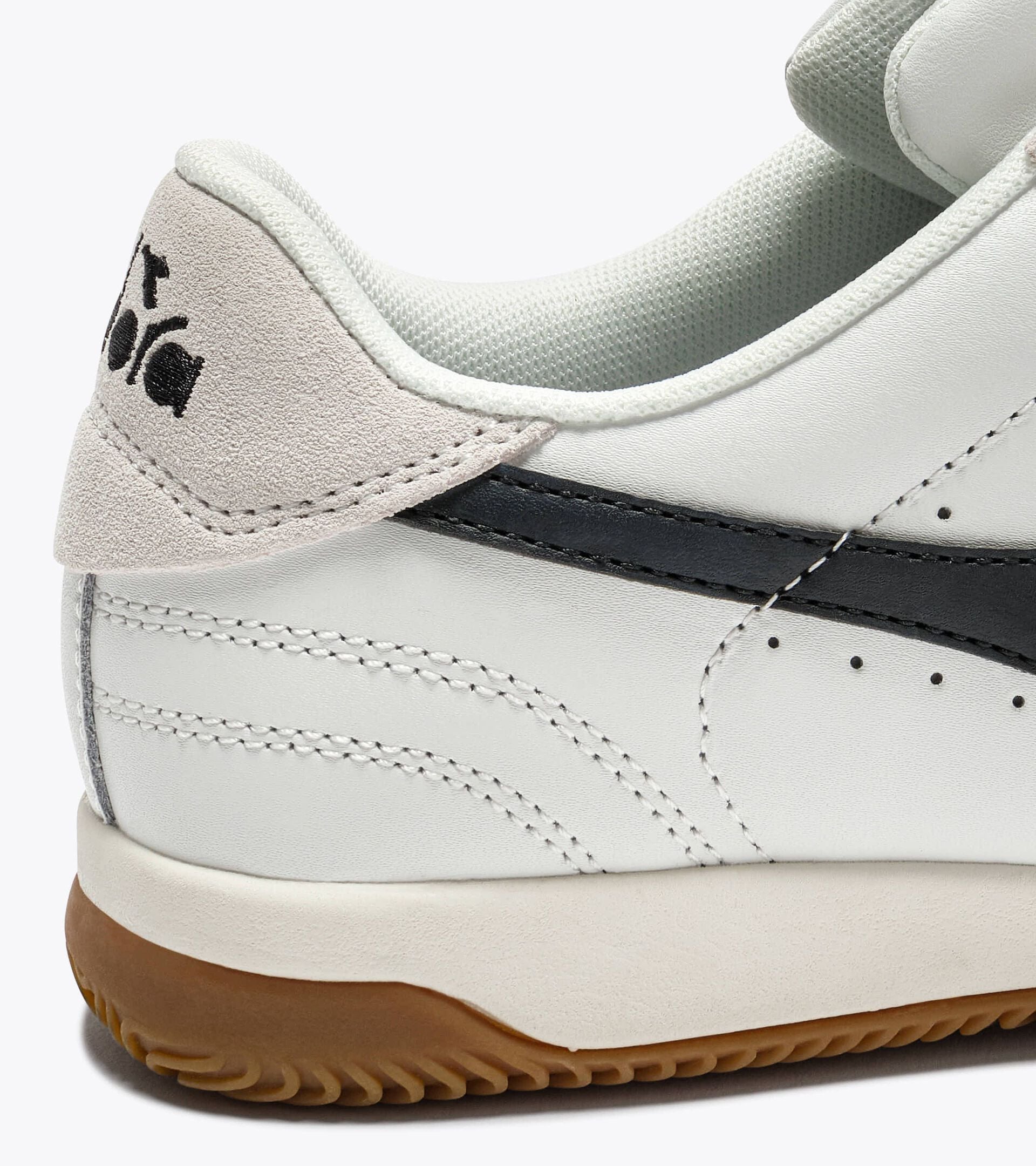 Diadora Seoul Indoor White/Black