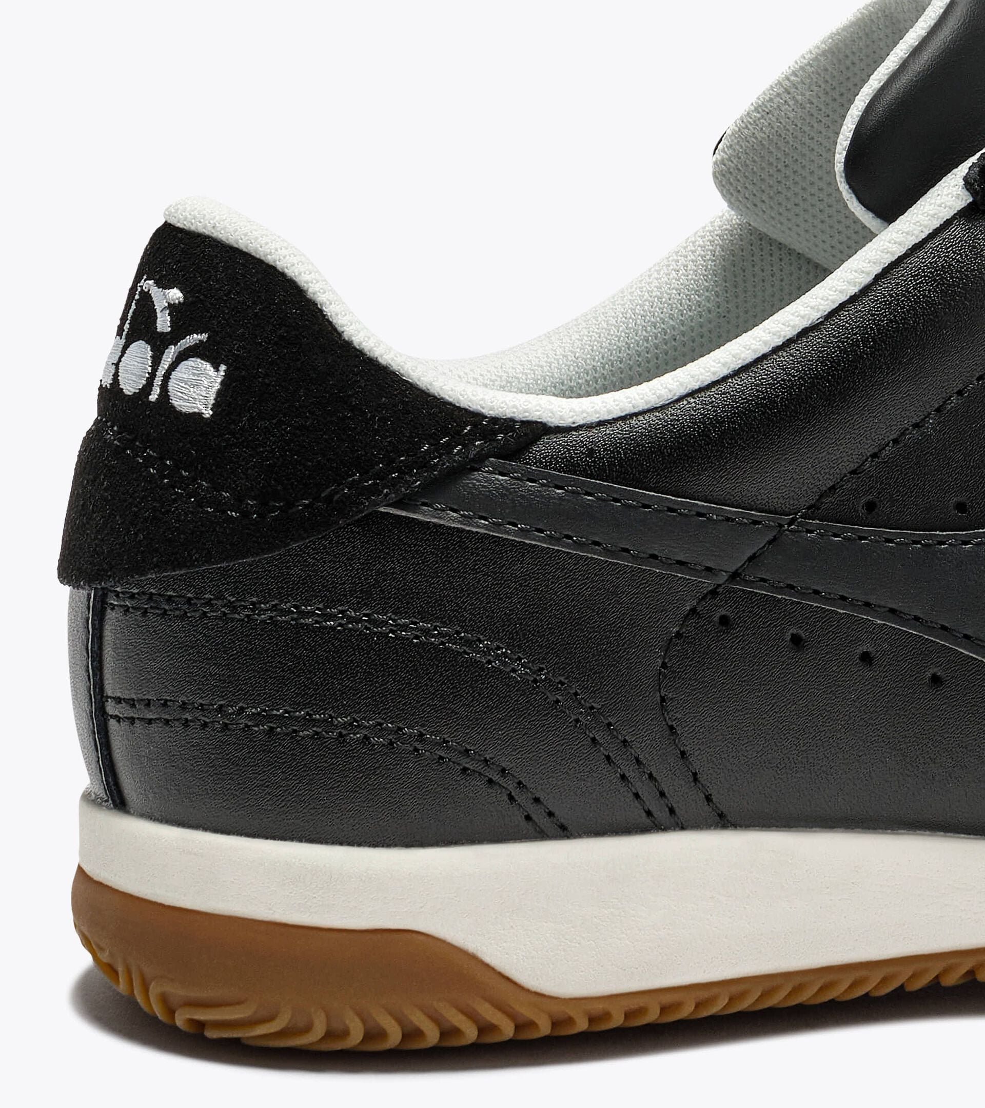 Diadora Seoul Indoor Black /White