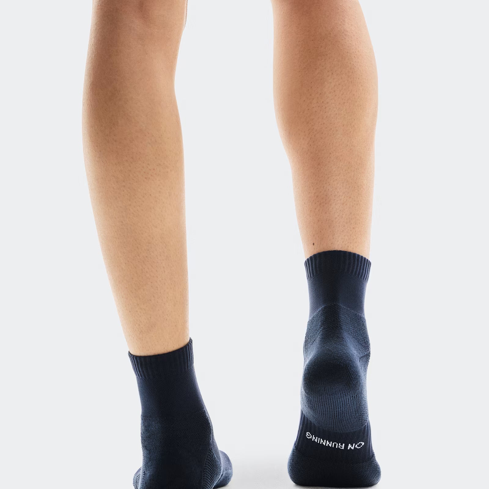 On Core Run Sock Mid 2P Navy