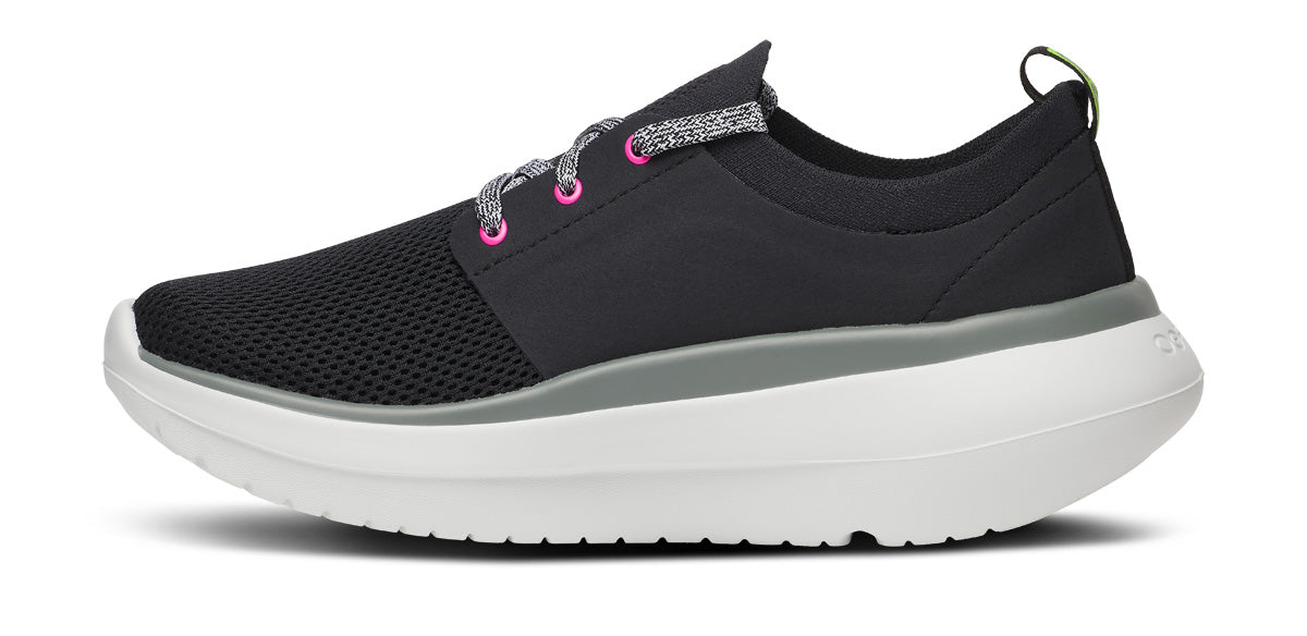 Oofos Women's Lace-Up Shoe White & Black
