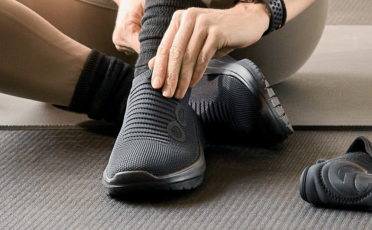 Oofos Women's Slip-On Shoe Black