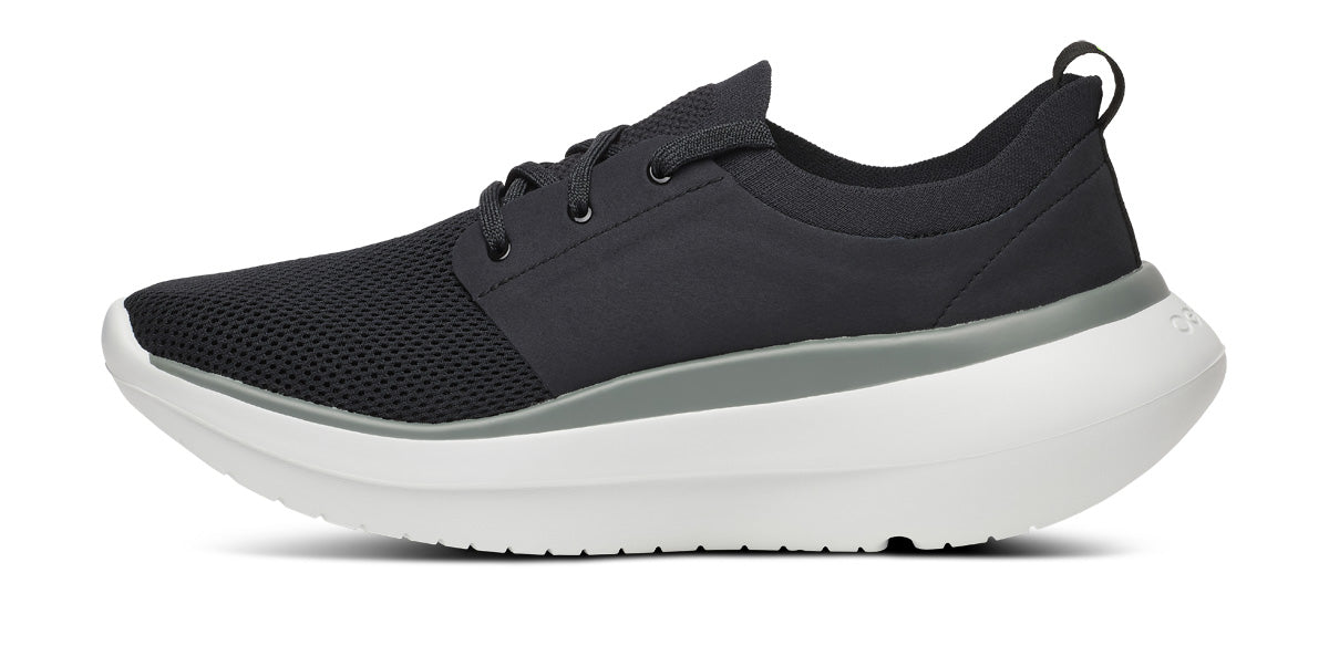 Oofos Men's Lace-Up Shoe White & Black