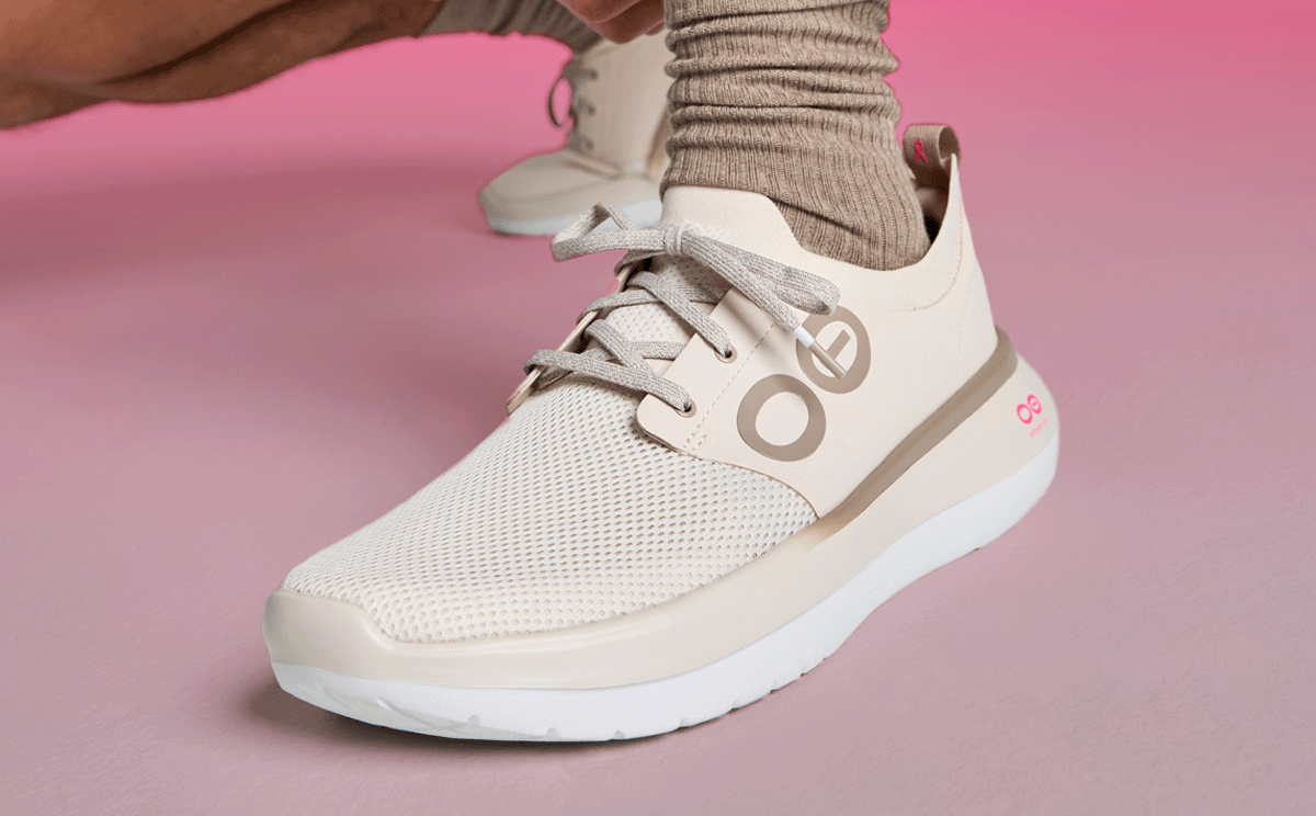Oofos Men's Lace-Up Shoe White & Chalk