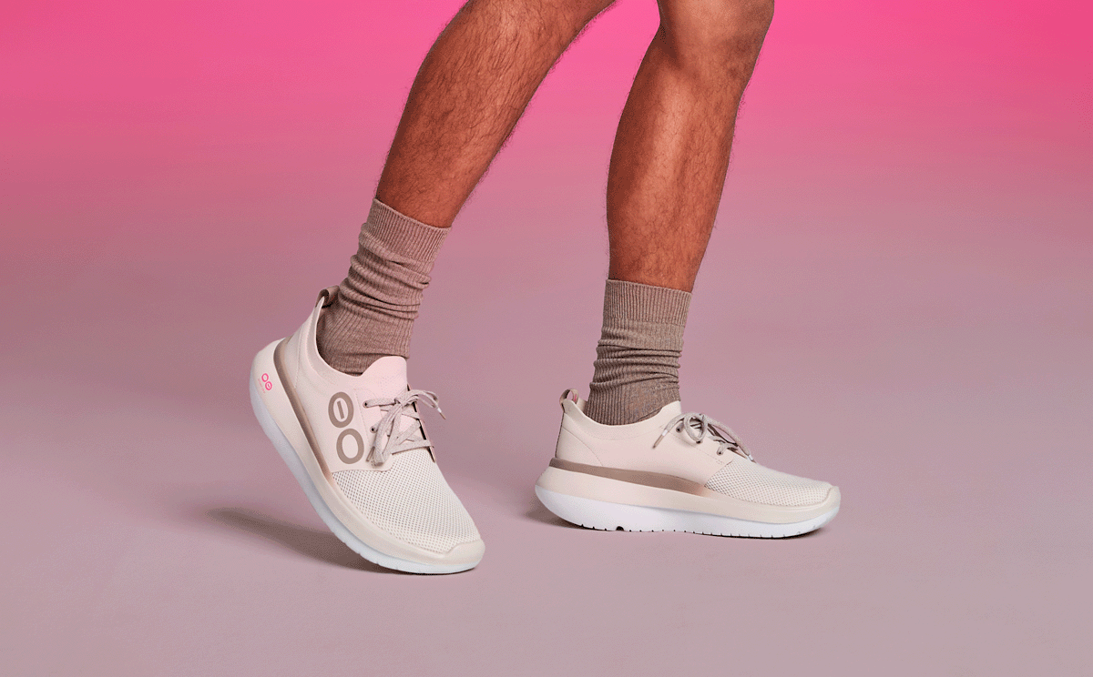 Oofos Men's Lace-Up Shoe White & Chalk