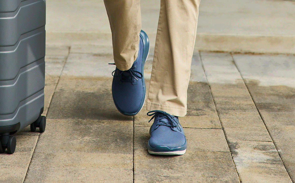 Oofos Men's Lace-Up Shoe White & Moroccan Blue