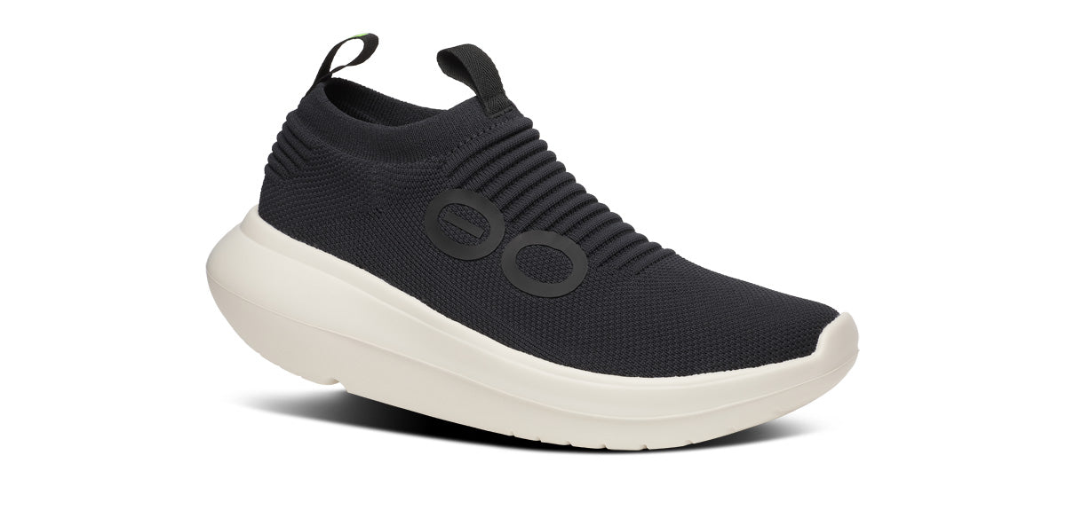 Oofos Men's Slip-On Shoe Chalk & Black