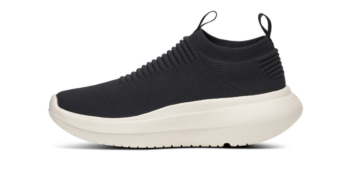 Oofos Men's Slip-On Shoe Chalk & Black