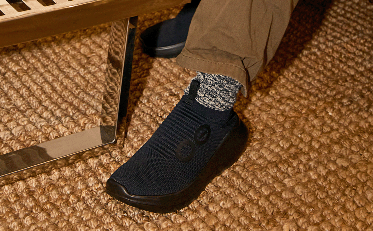 Oofos Men's Slip-On Shoe Black